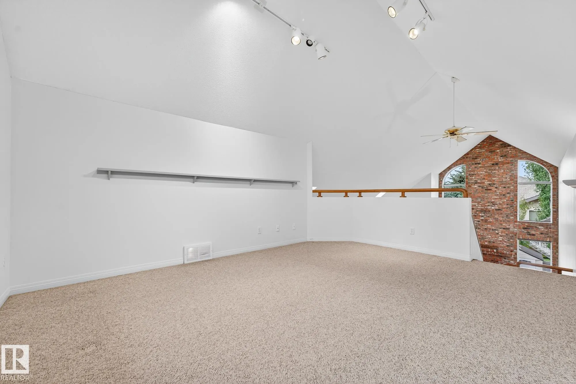 1085 CARTER CREST Road