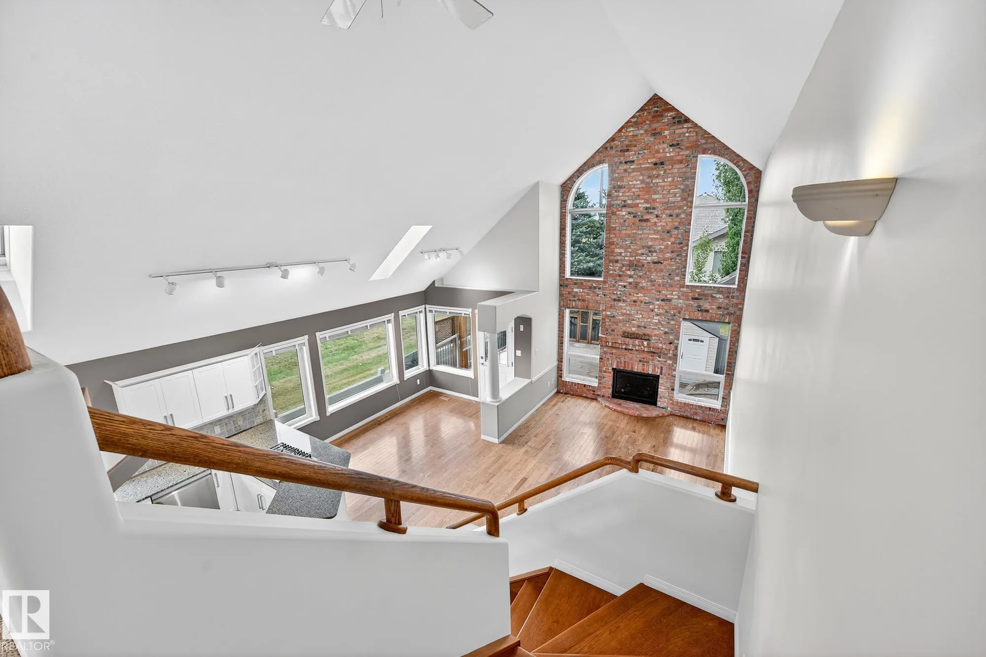 1085 CARTER CREST Road