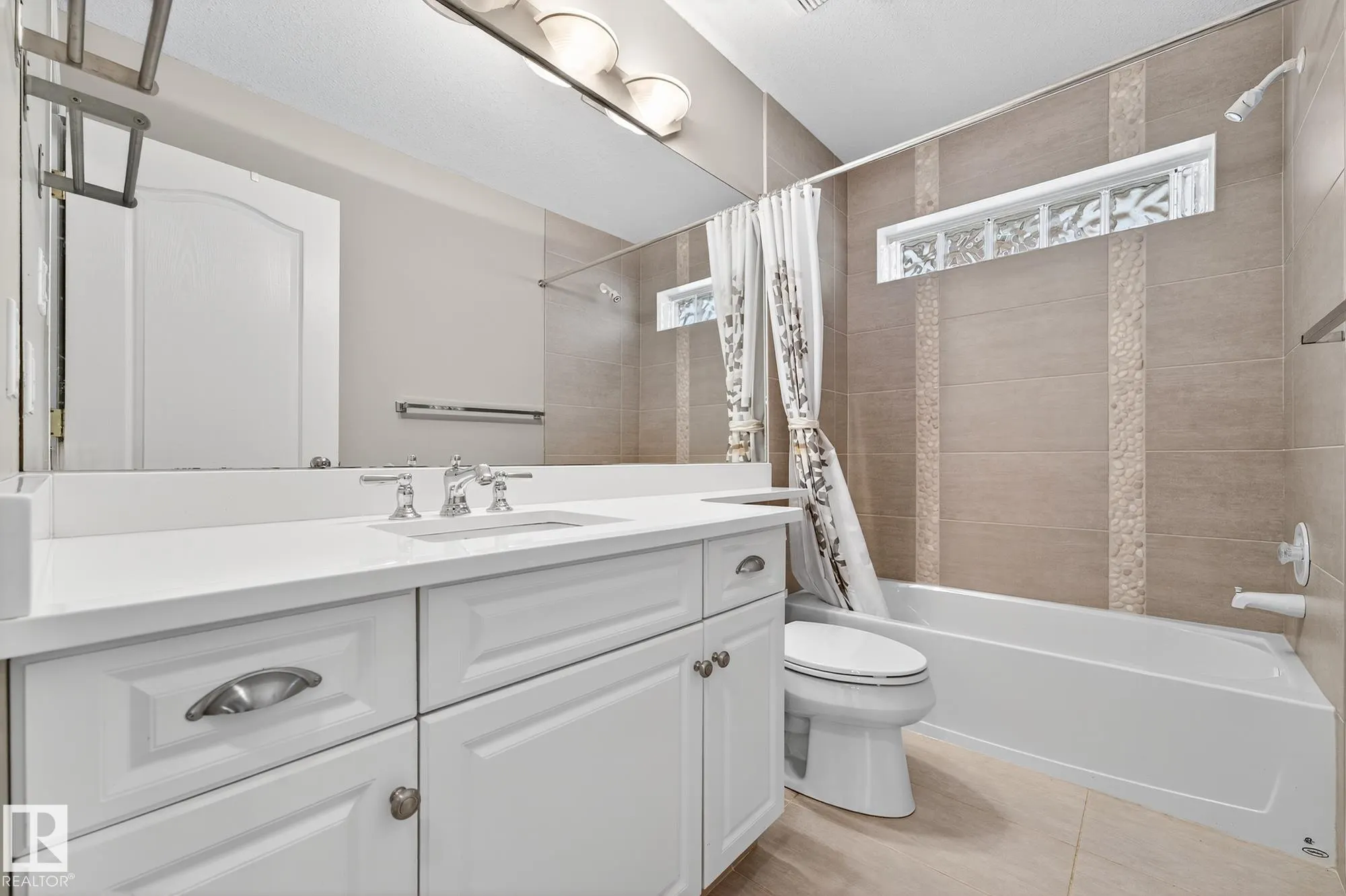 1085 CARTER CREST Road