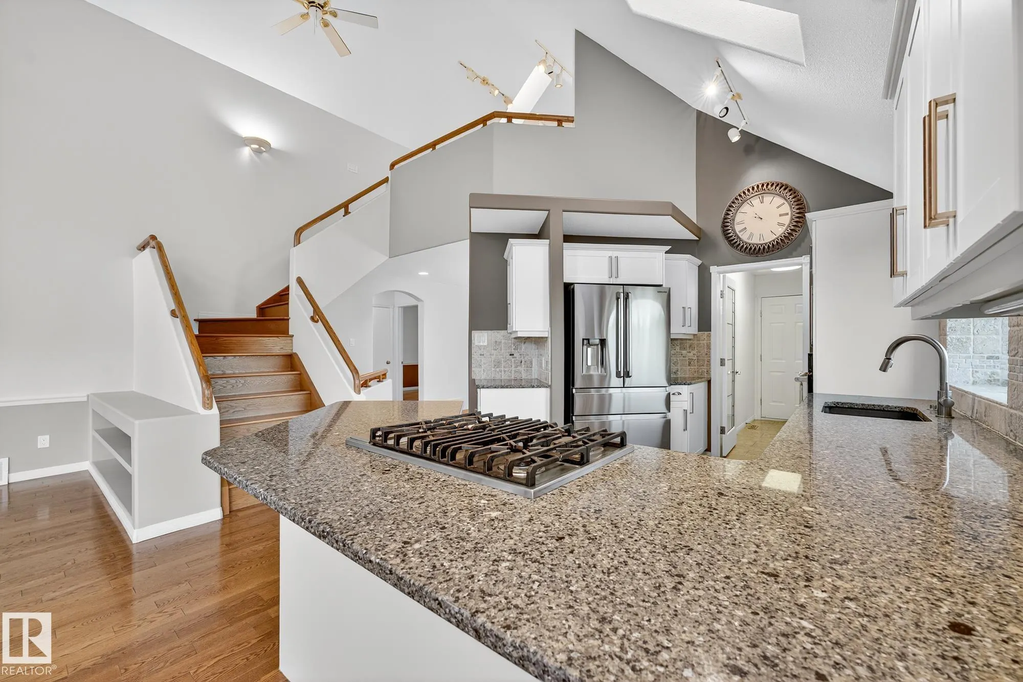 1085 CARTER CREST Road