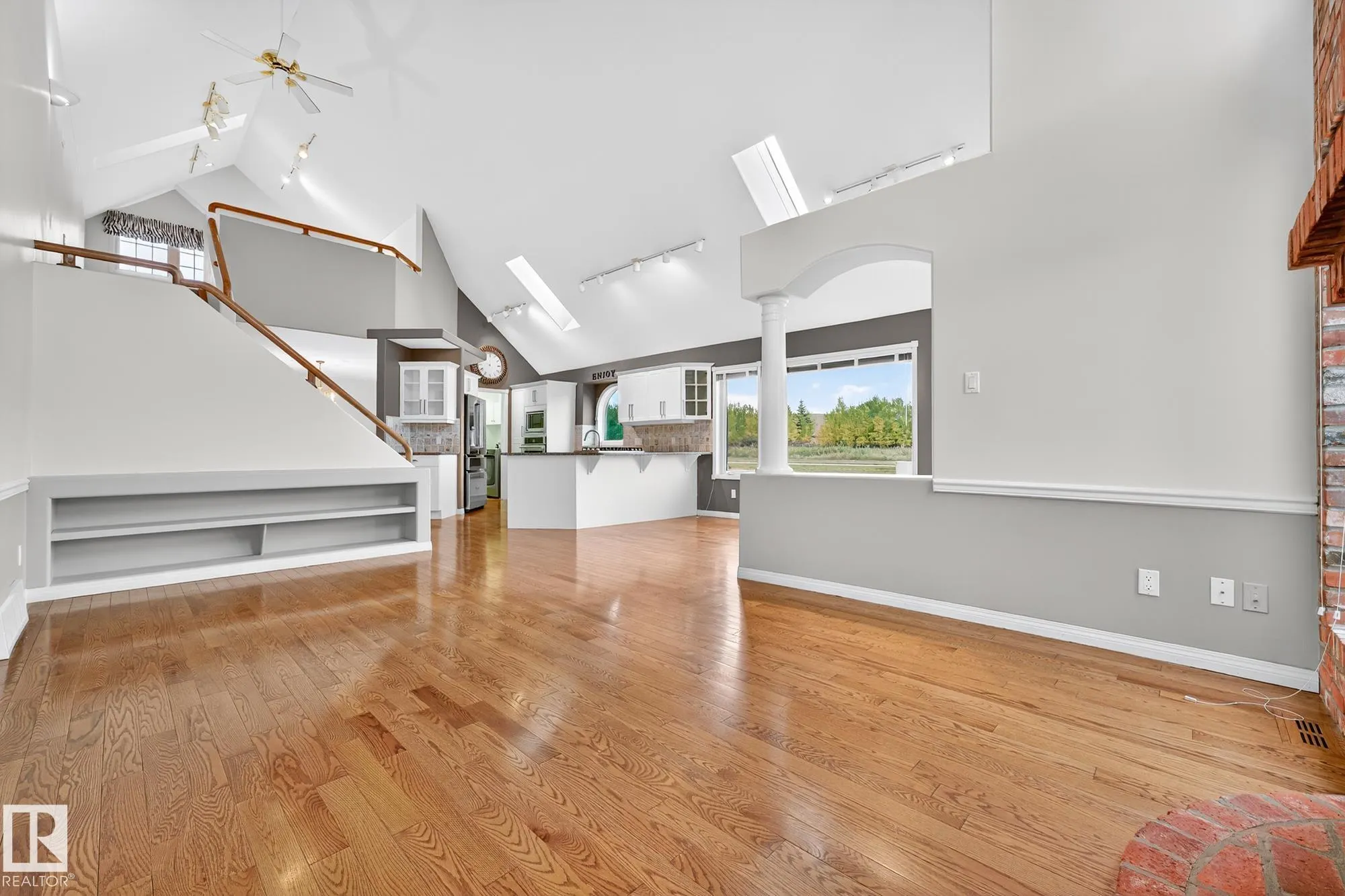 1085 CARTER CREST Road