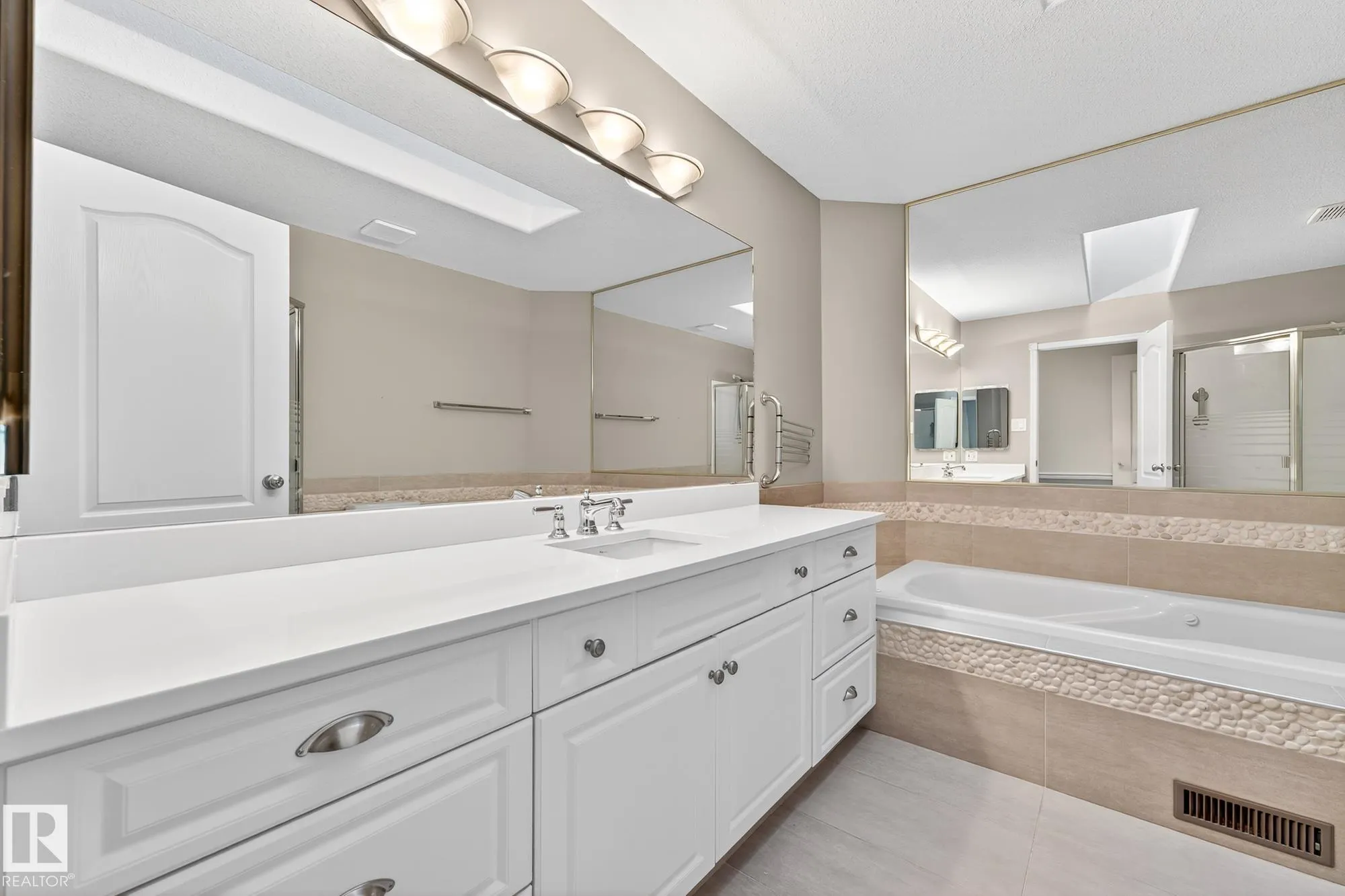 1085 CARTER CREST Road