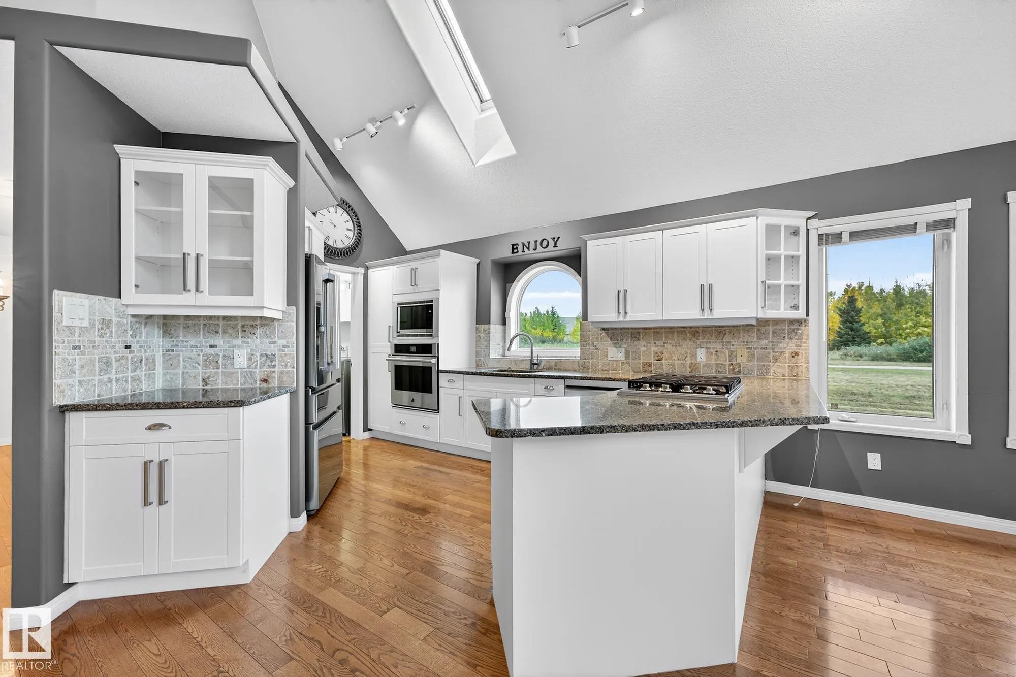 1085 CARTER CREST Road