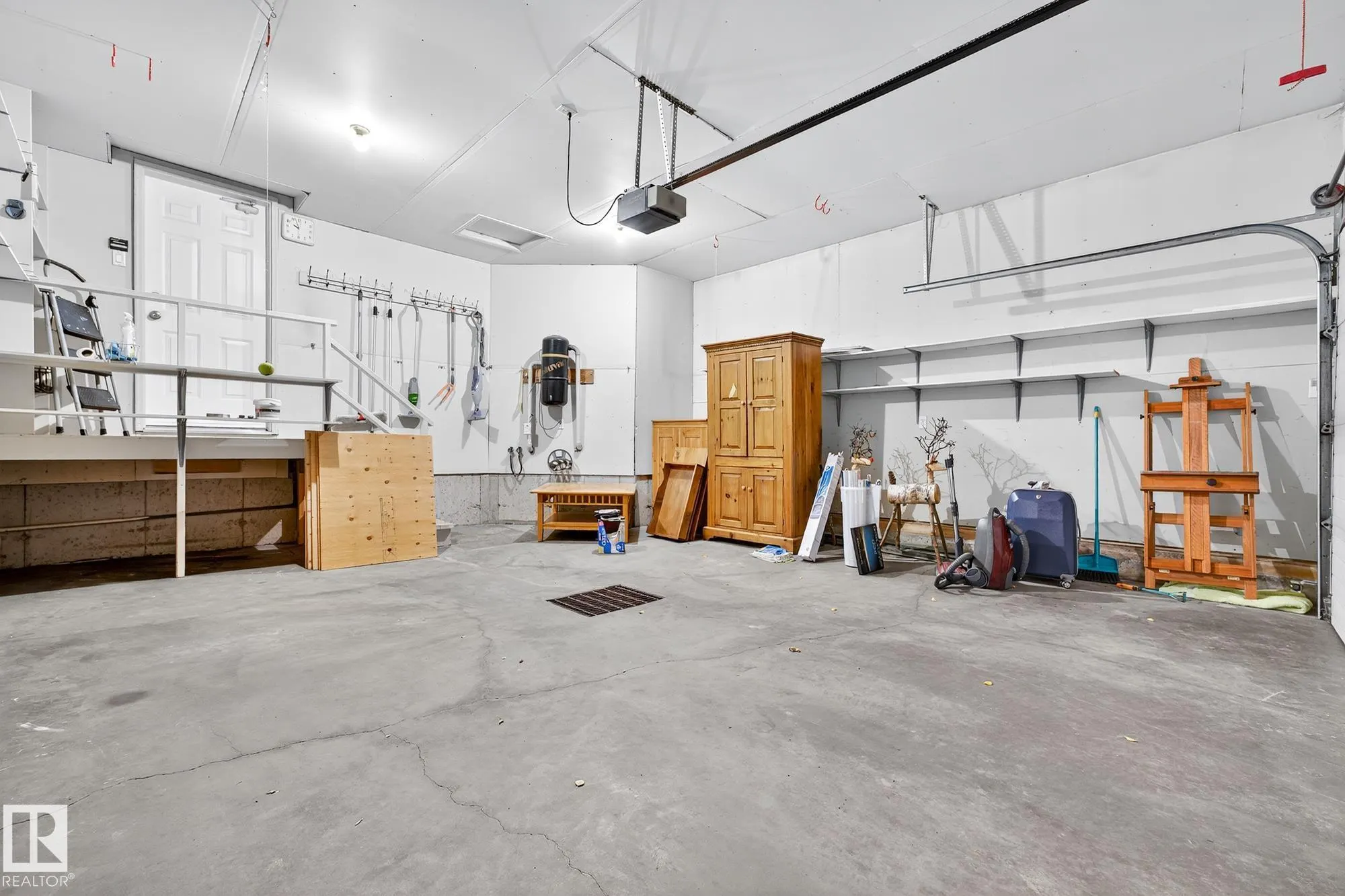 1085 CARTER CREST Road