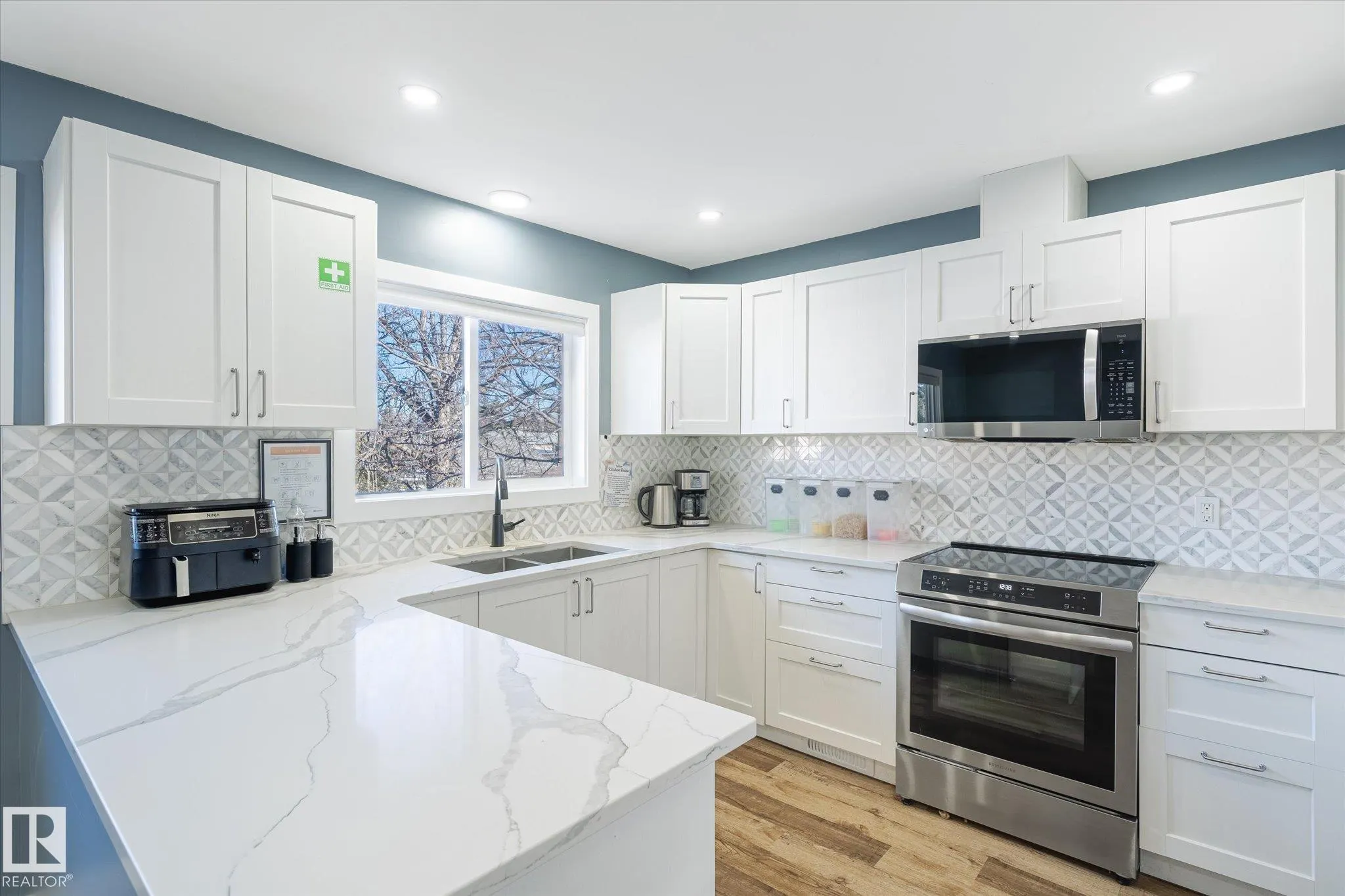 12707 & 12709 92 Street