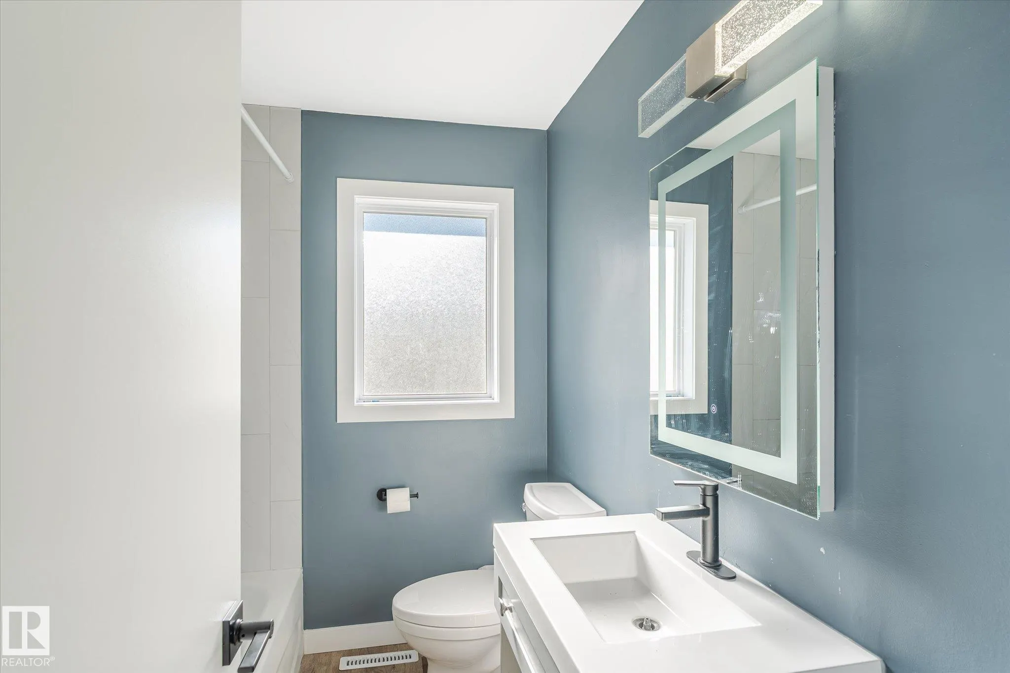 12707 & 12709 92 Street