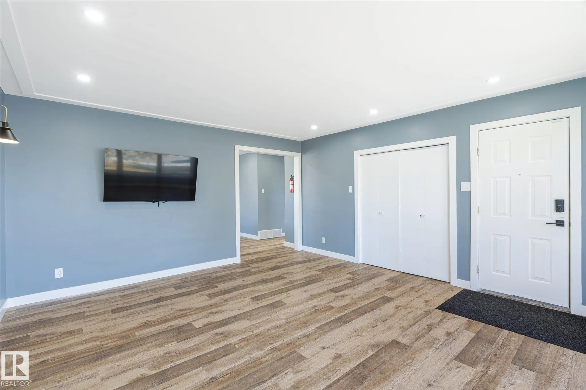 12707 & 12709 92 Street