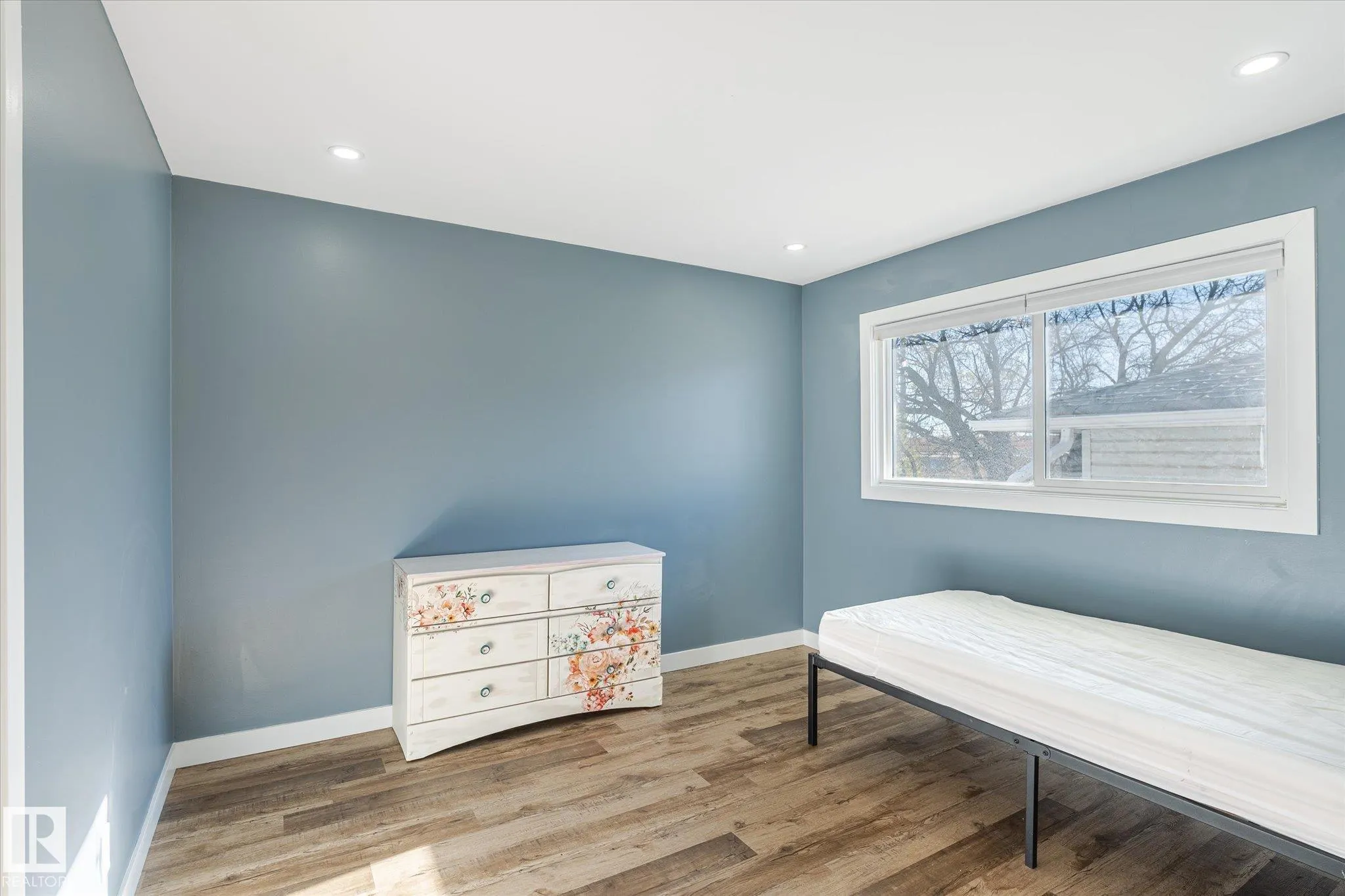 12707 & 12709 92 Street