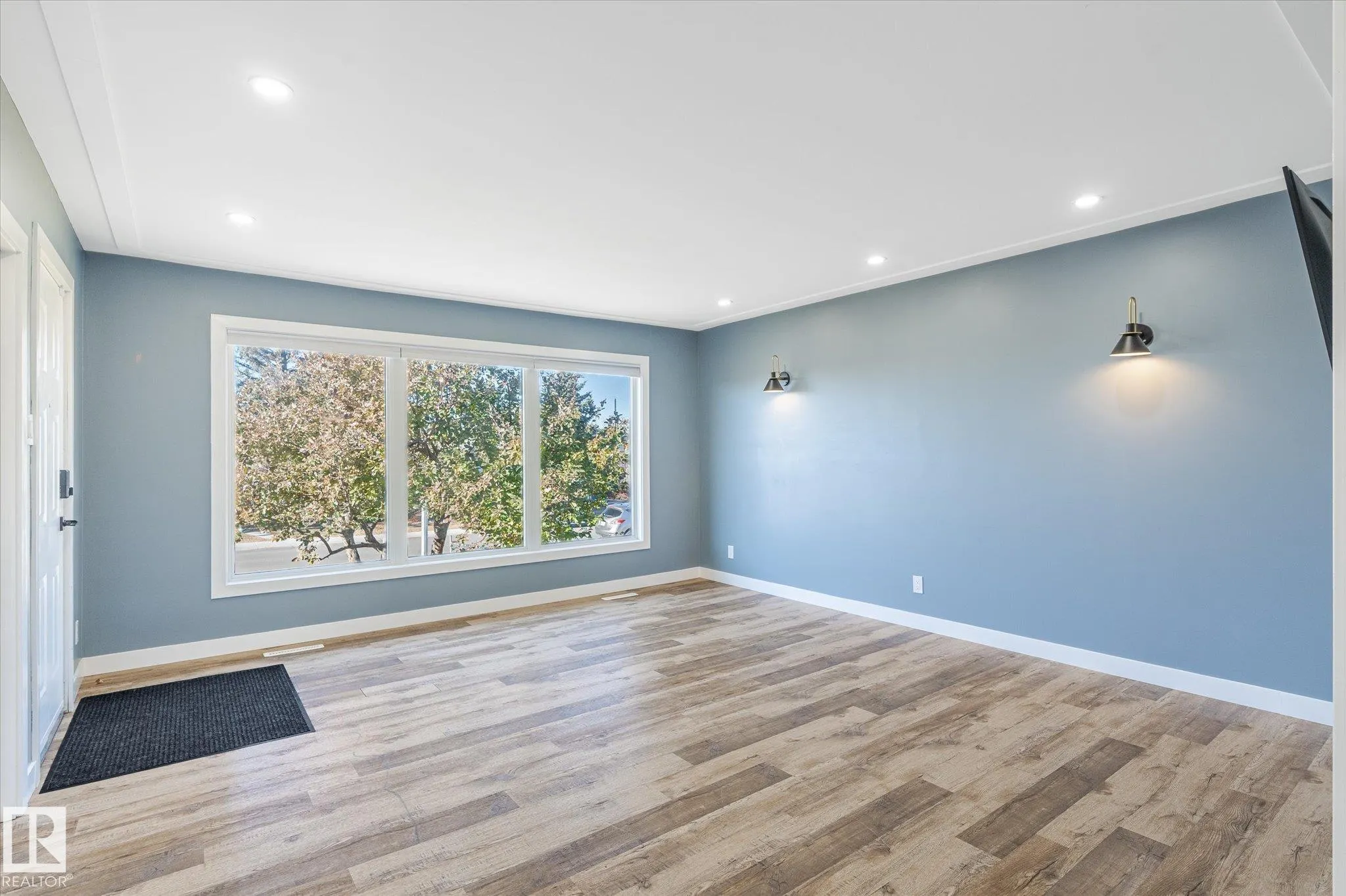 12707 & 12709 92 Street