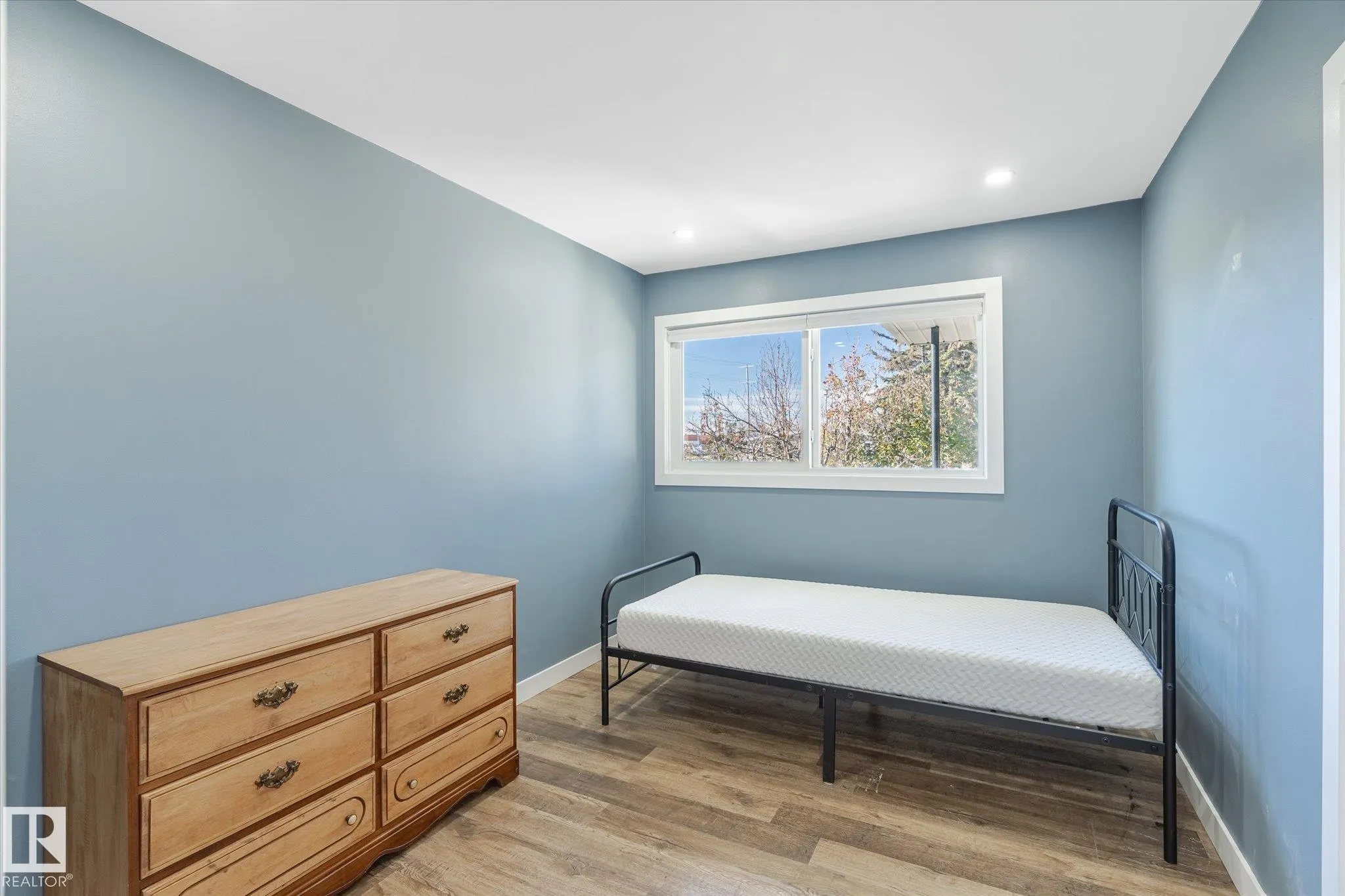 12707 & 12709 92 Street