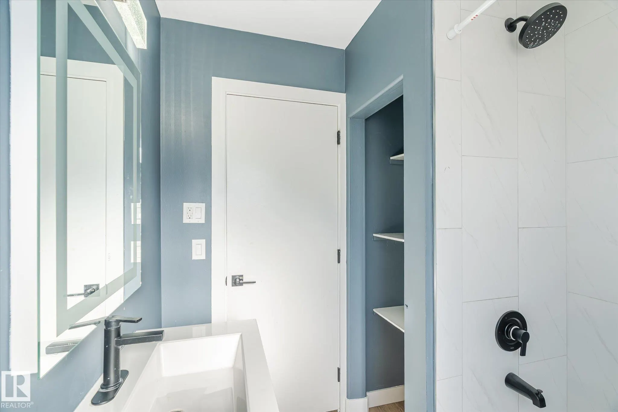 12707 & 12709 92 Street