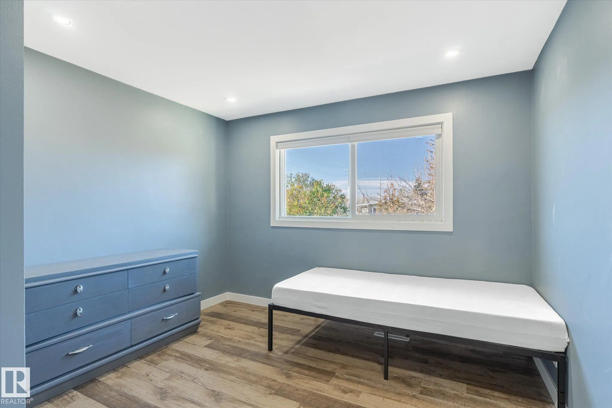 12707 & 12709 92 Street