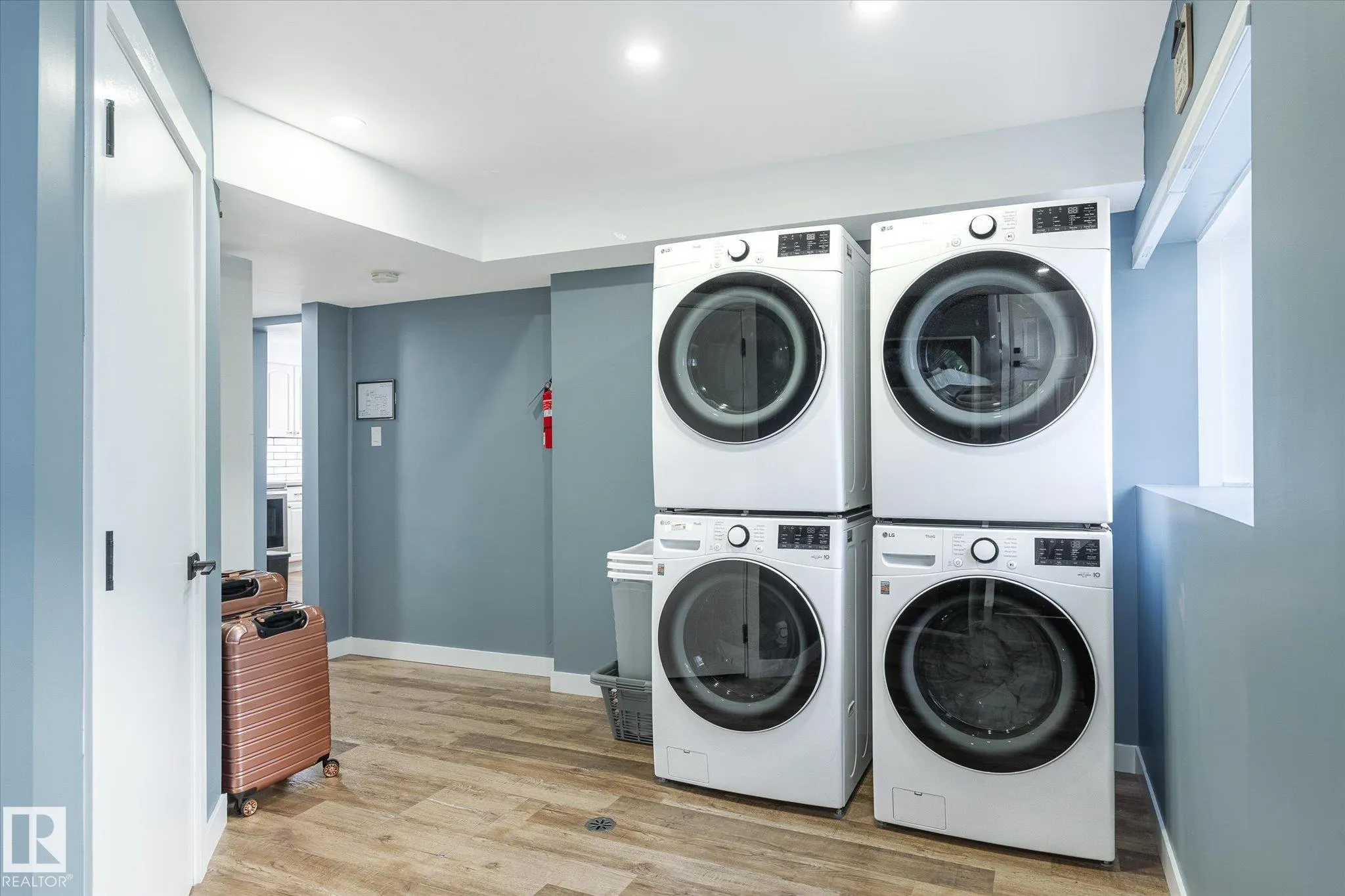 12707 & 12709 92 Street