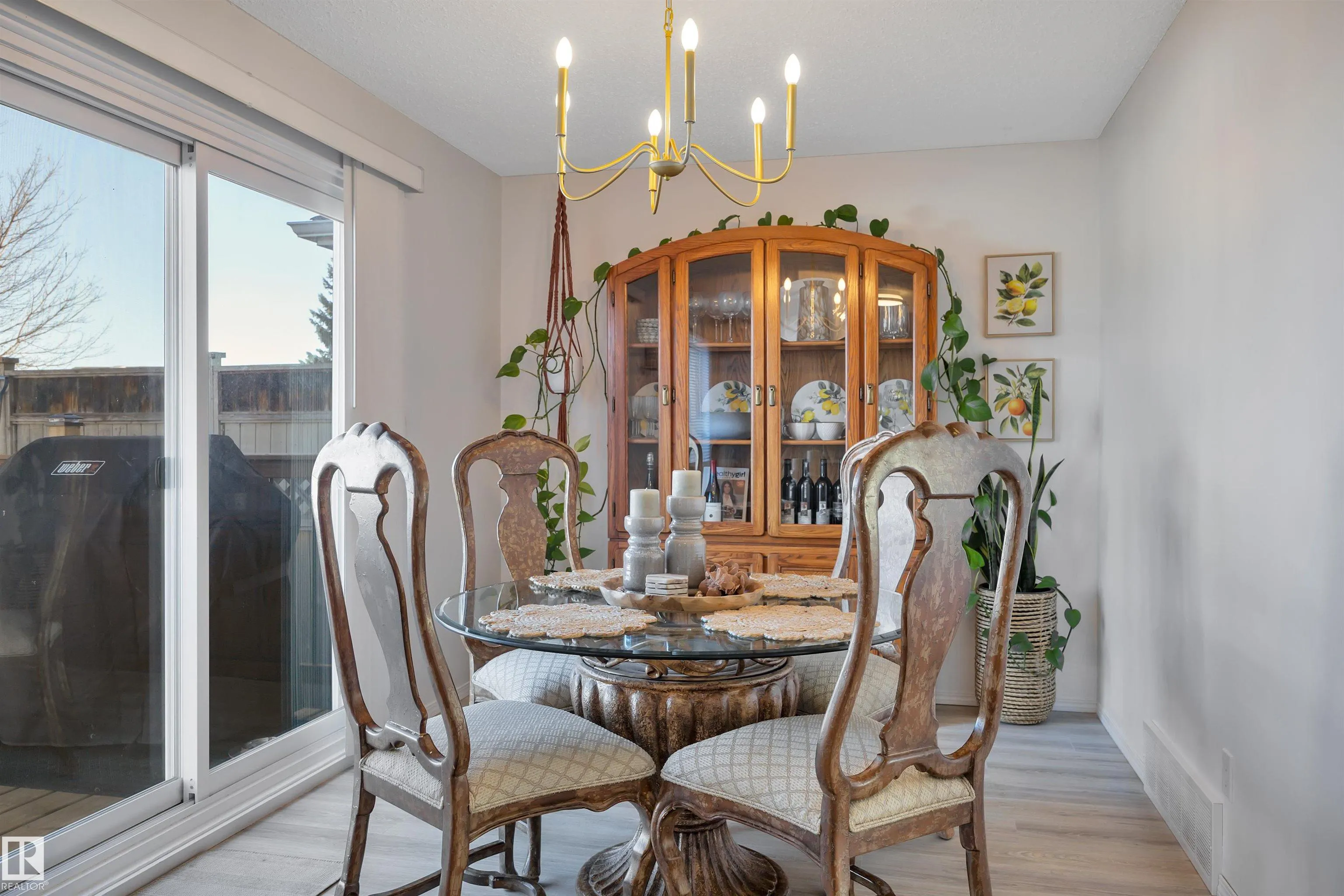 207 WEST LIBERTY Drive