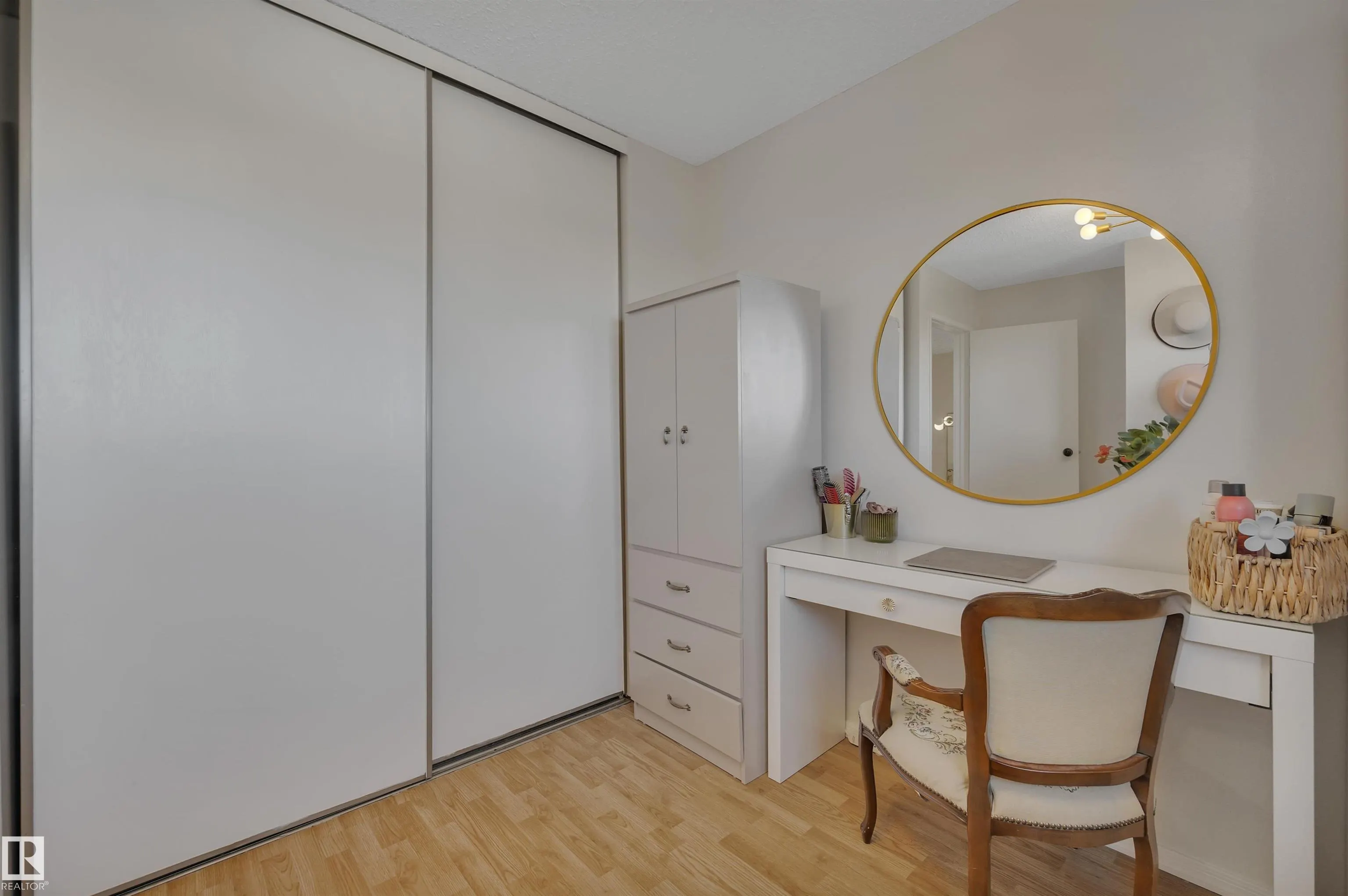 207 WEST LIBERTY Drive