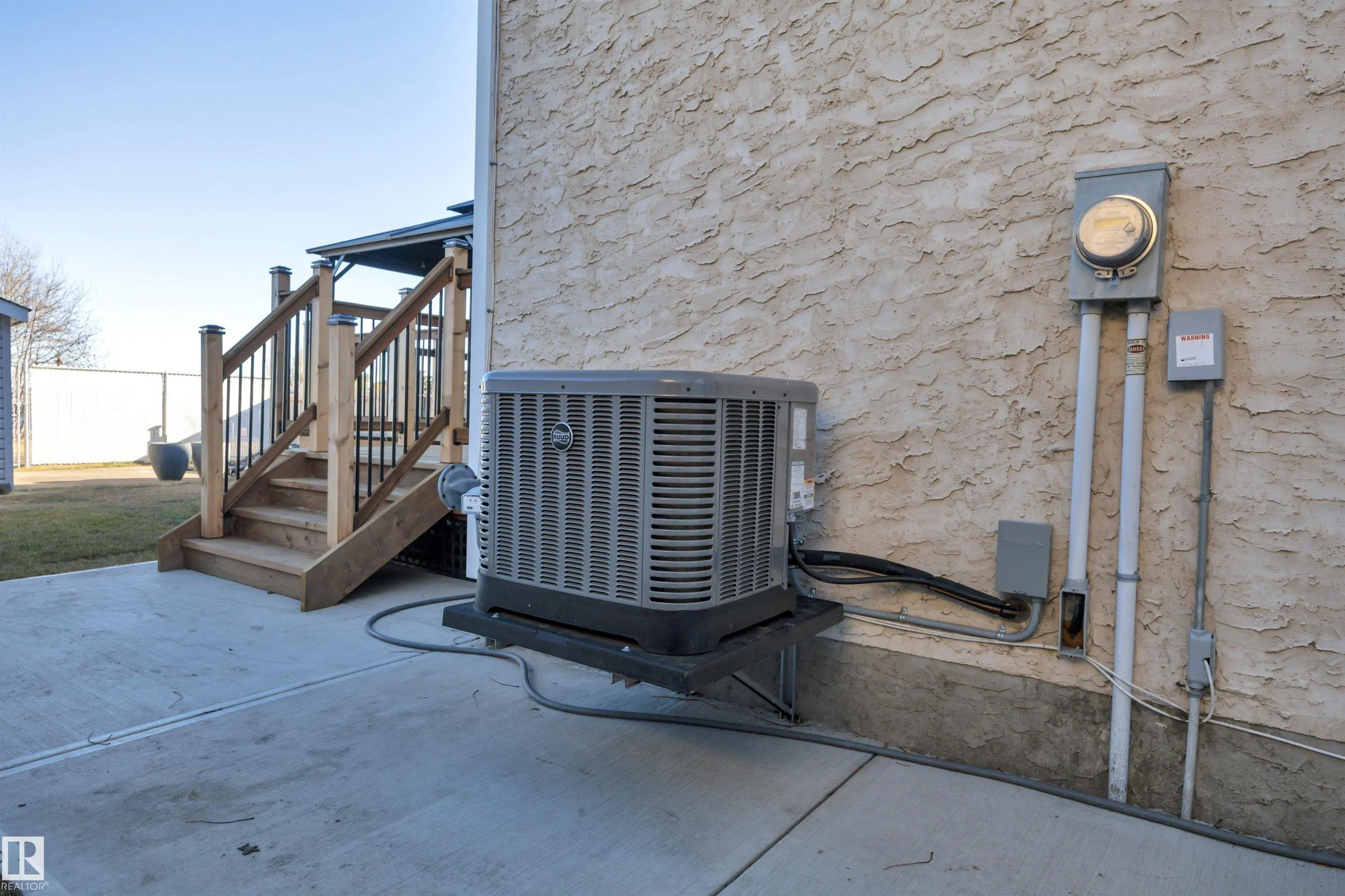 207 WEST LIBERTY Drive