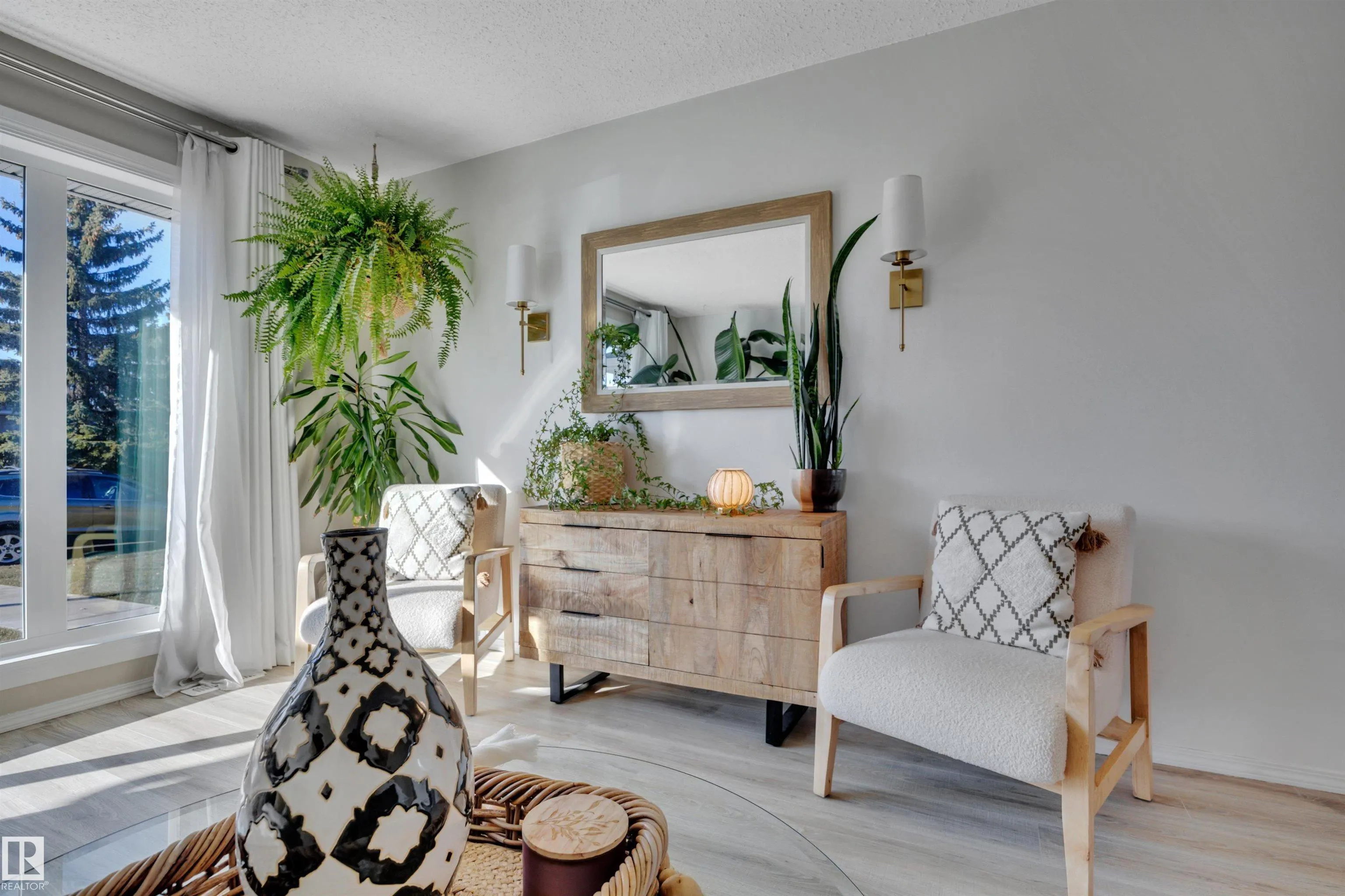 207 WEST LIBERTY Drive