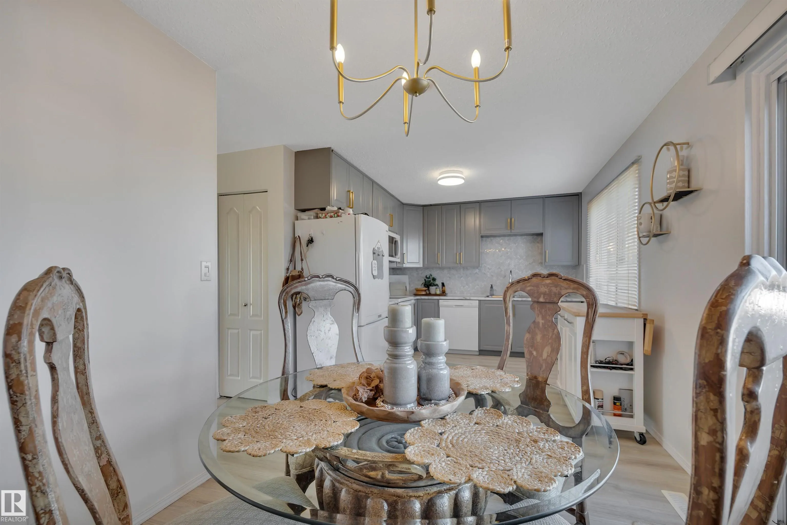 207 WEST LIBERTY Drive