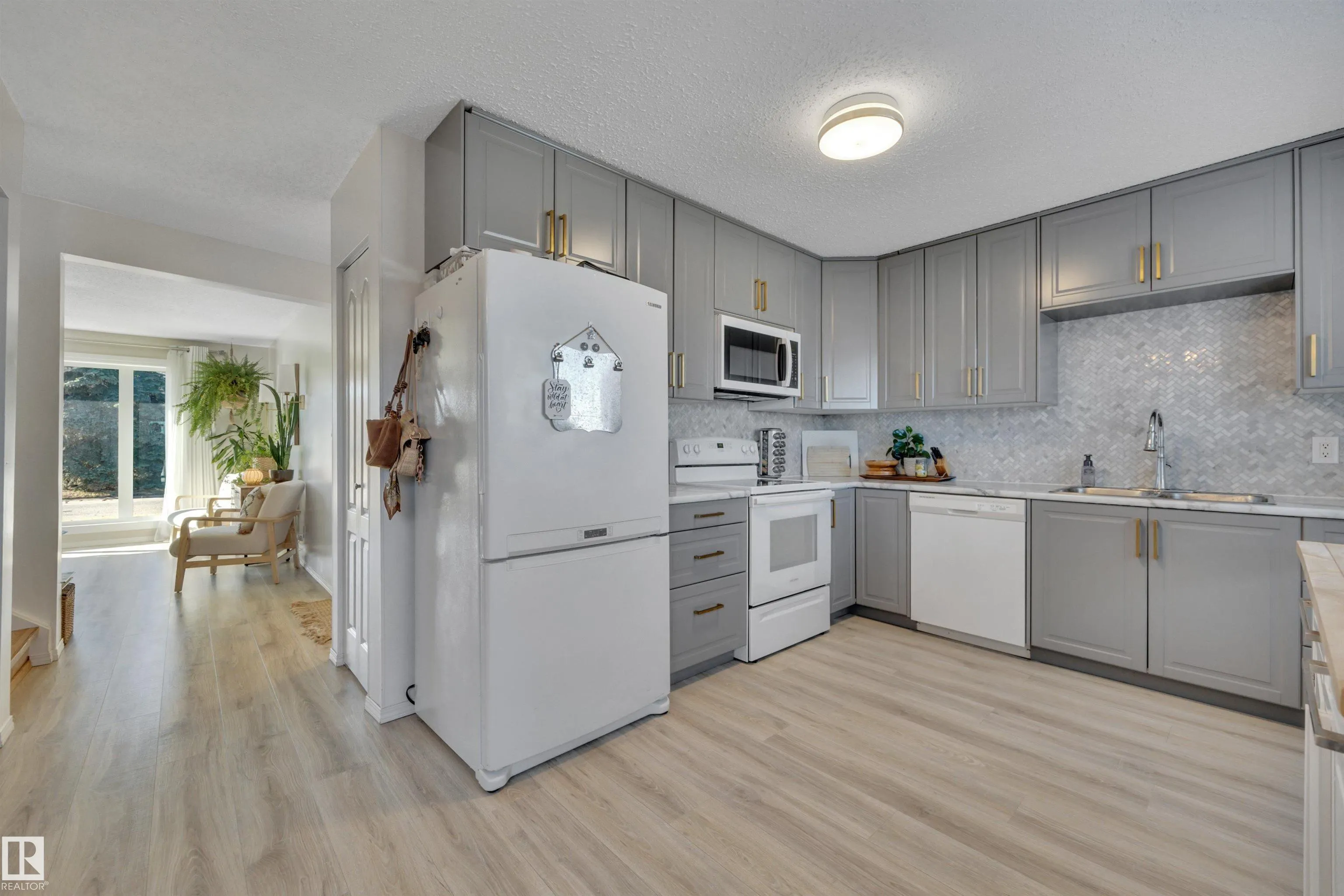 207 WEST LIBERTY Drive