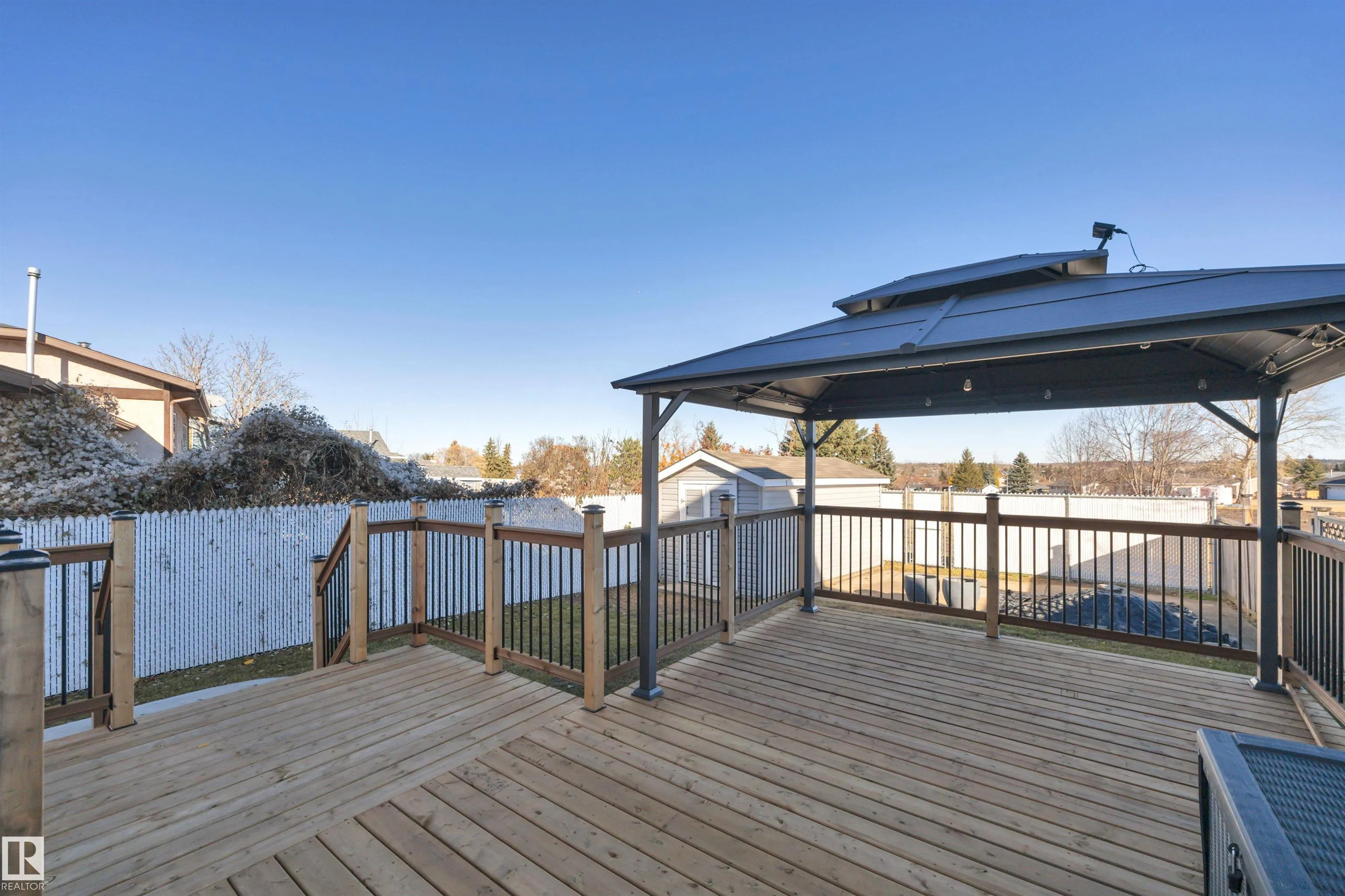 207 WEST LIBERTY Drive