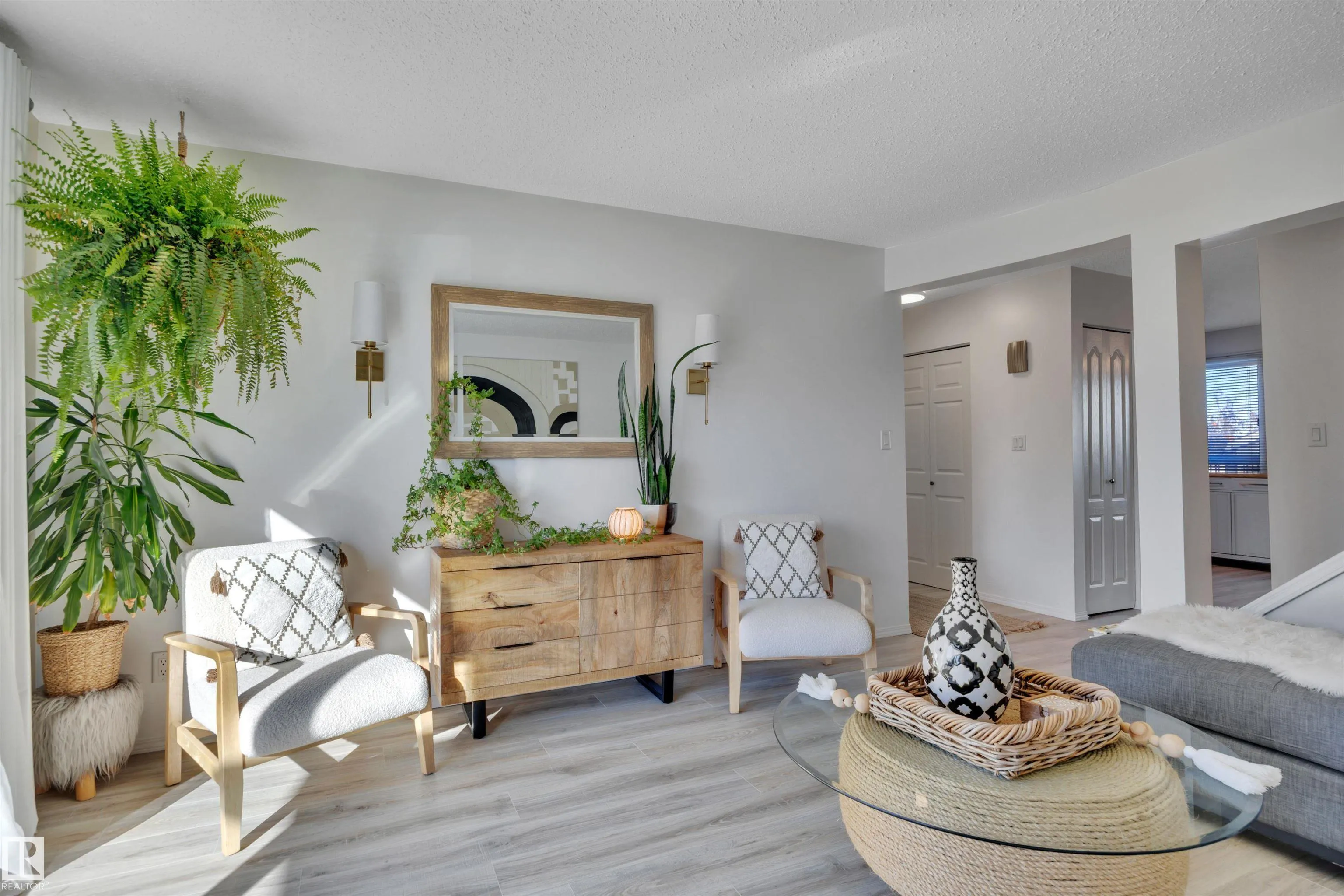 207 WEST LIBERTY Drive