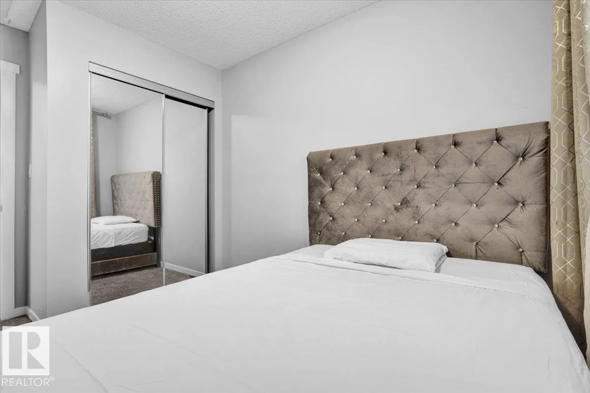 1248 ROSENTHAL Boulevard