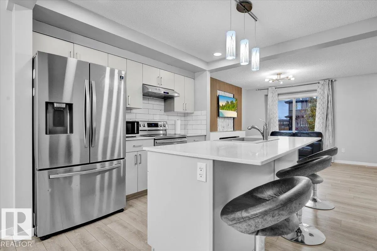 1248 ROSENTHAL Boulevard