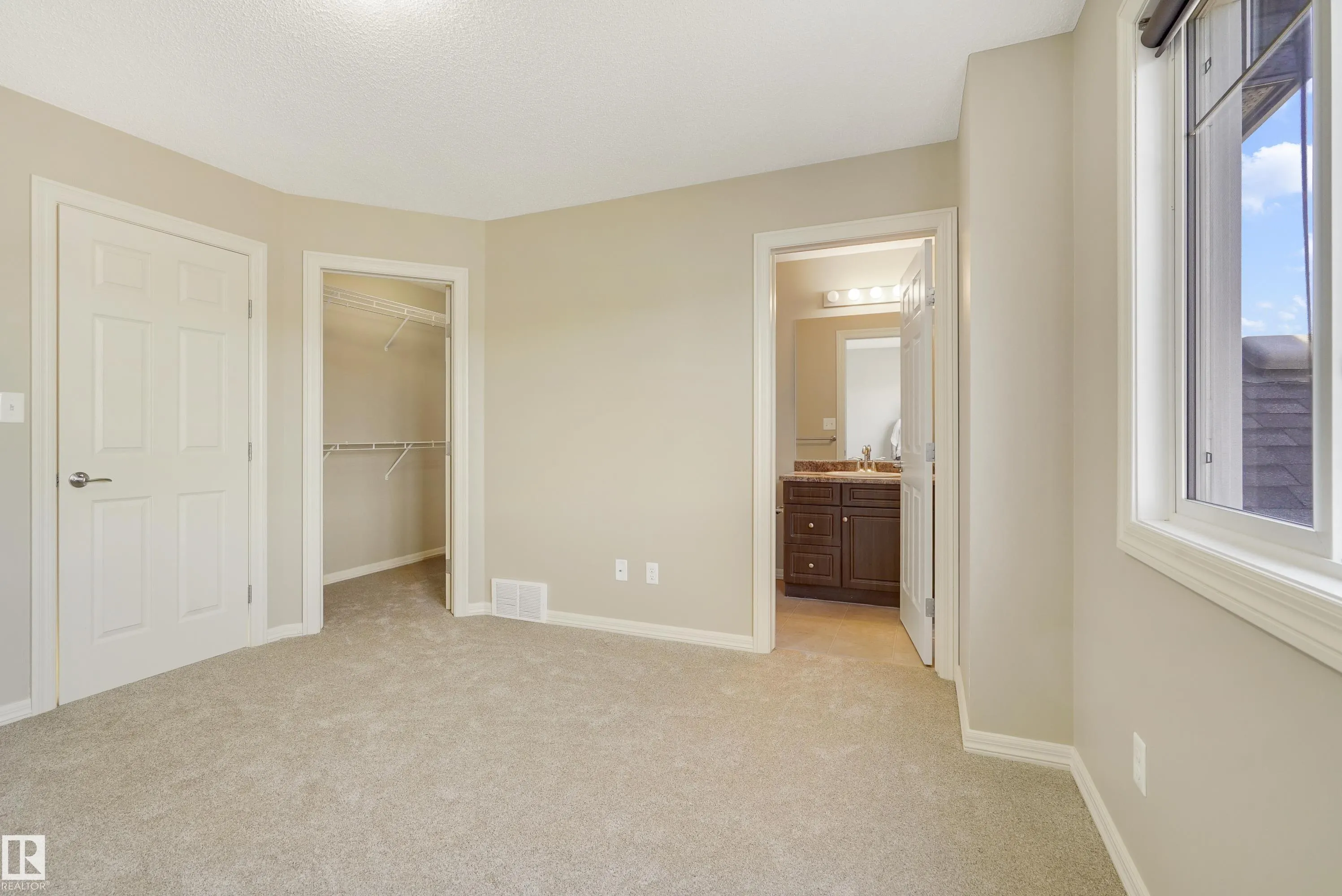 1323 CUNNINGHAM Drive