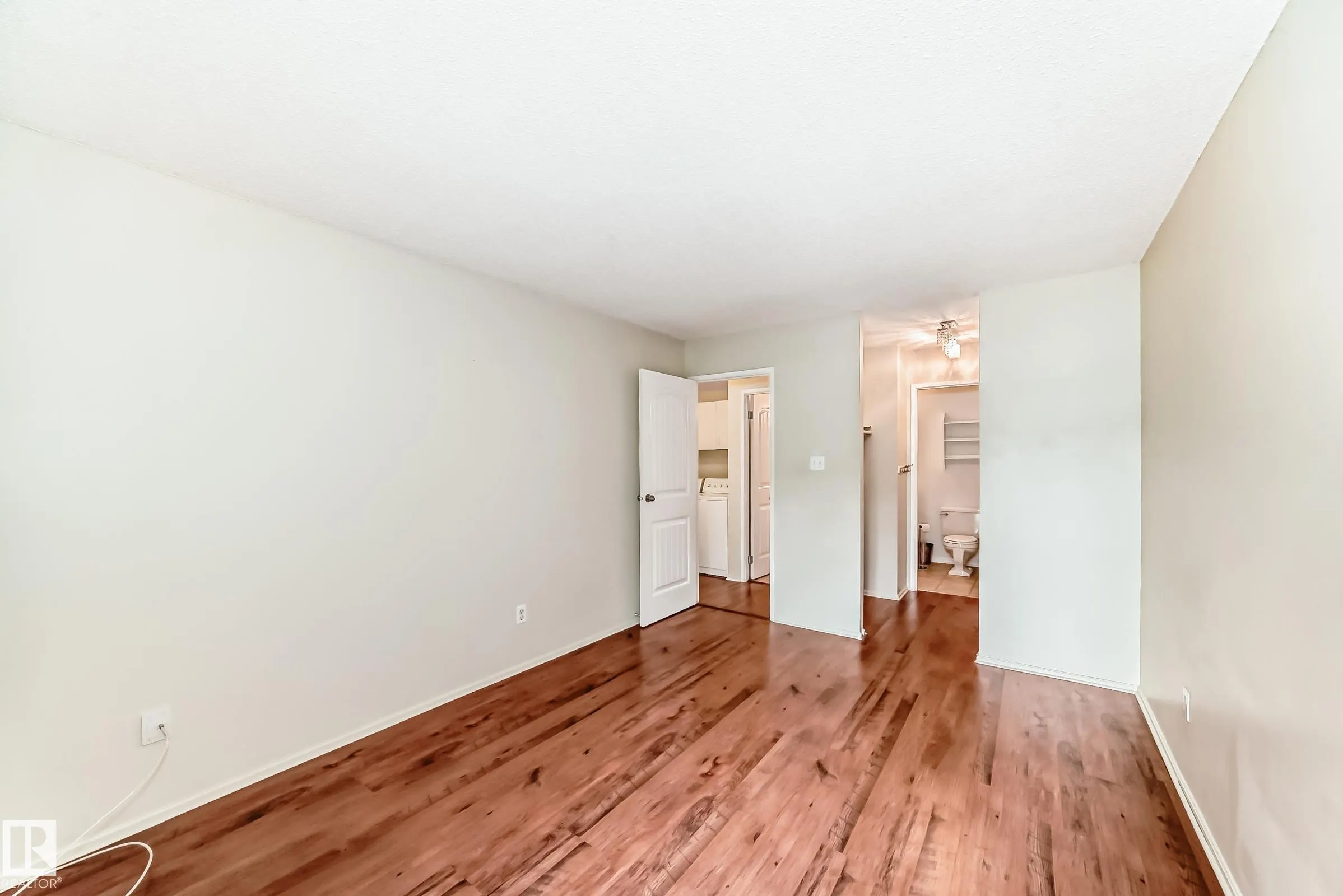 1126 SADDLEBACK Road