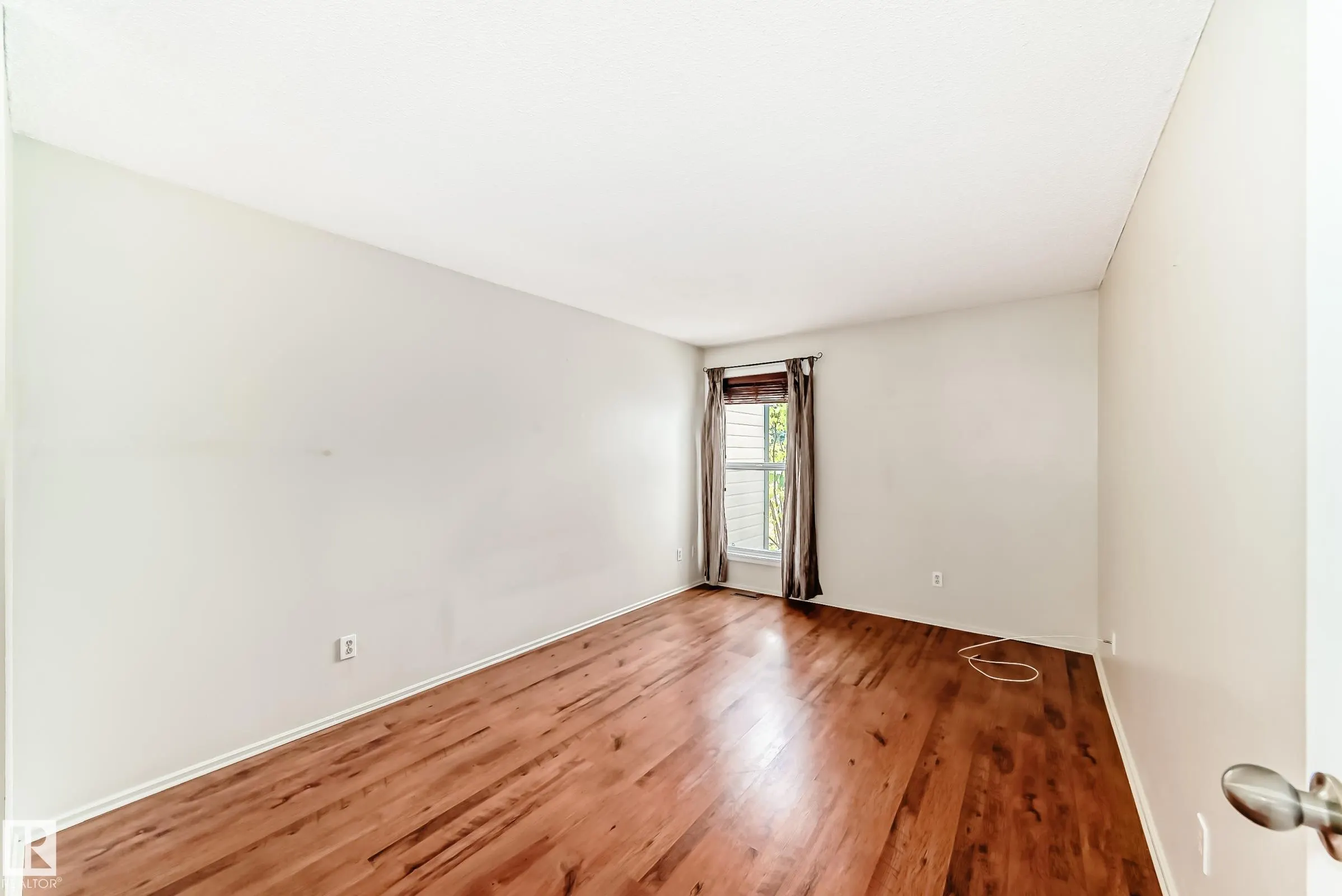 1126 SADDLEBACK Road