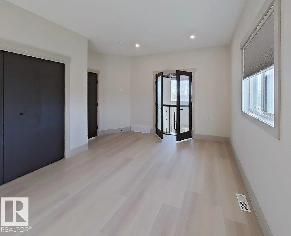 B37 Wicks street Street