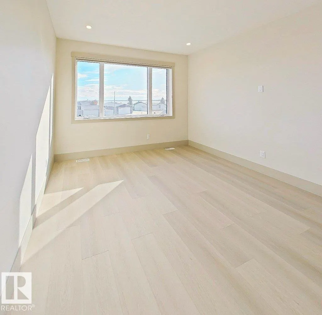 B37 Wicks street Street