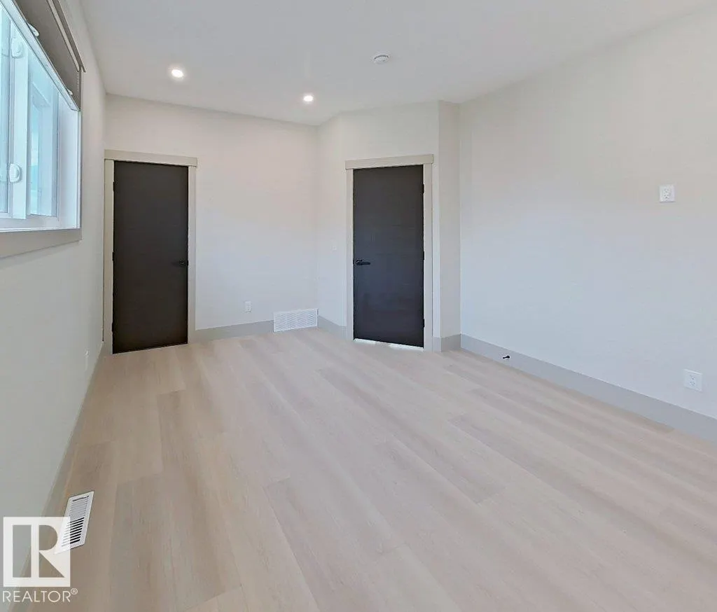 B37 Wicks street Street