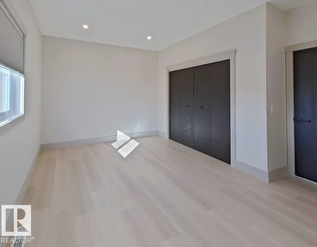 B37 Wicks street Street