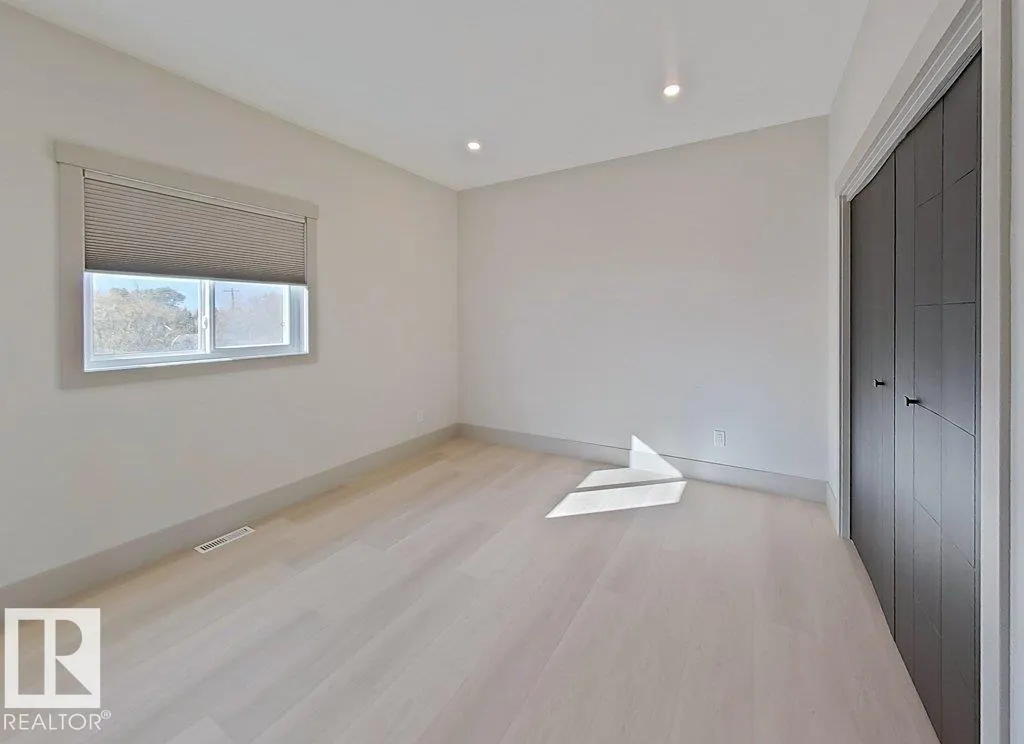 B37 Wicks street Street