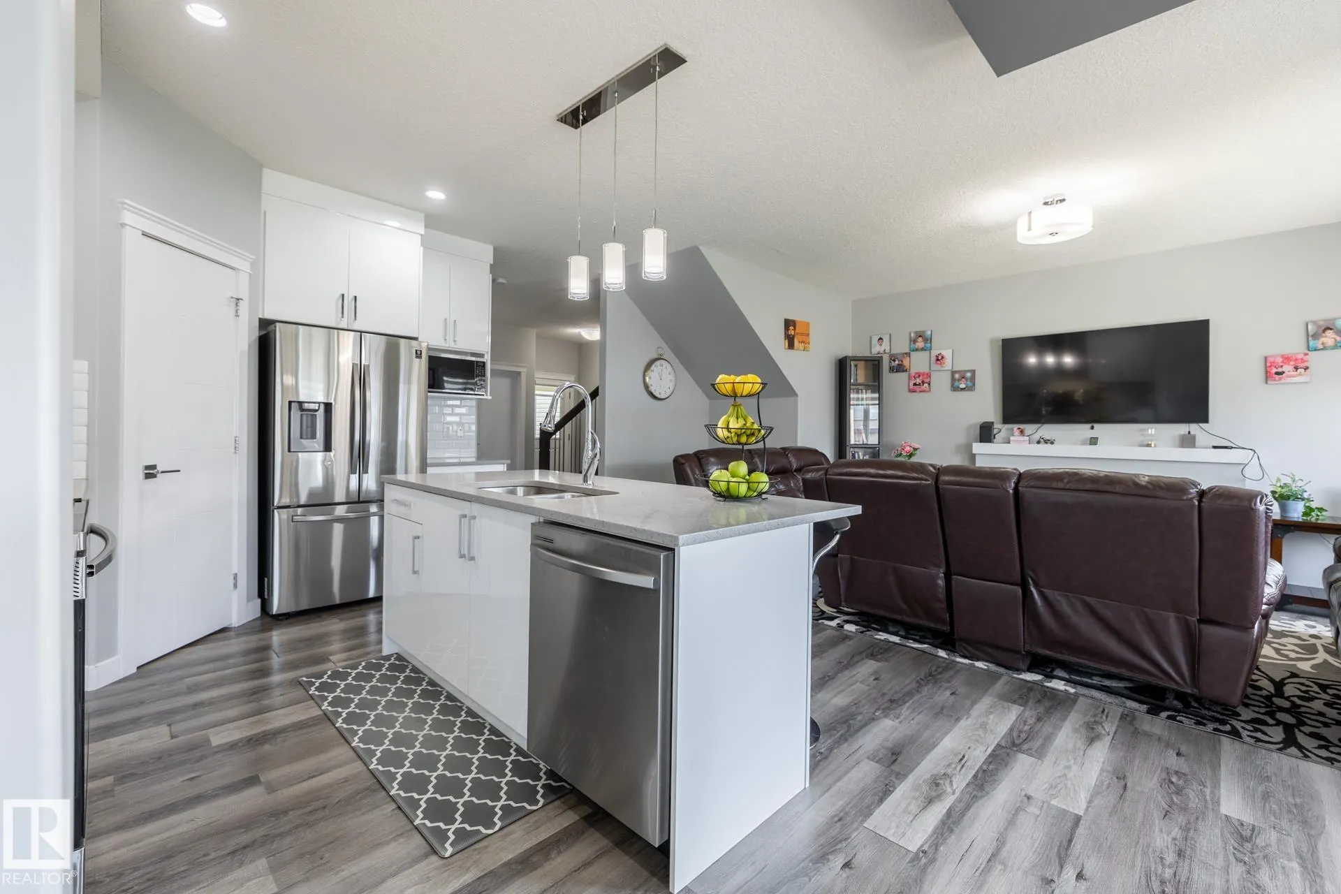 9327 COOPER BEND Bend