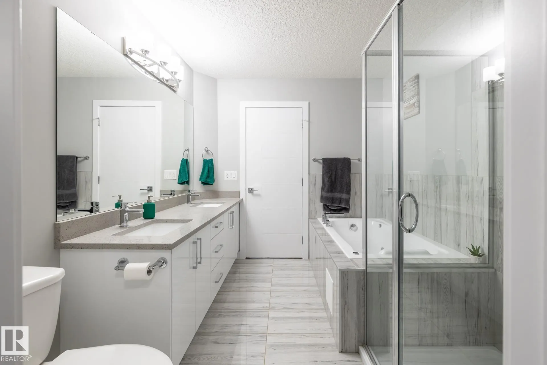 9327 COOPER BEND Bend