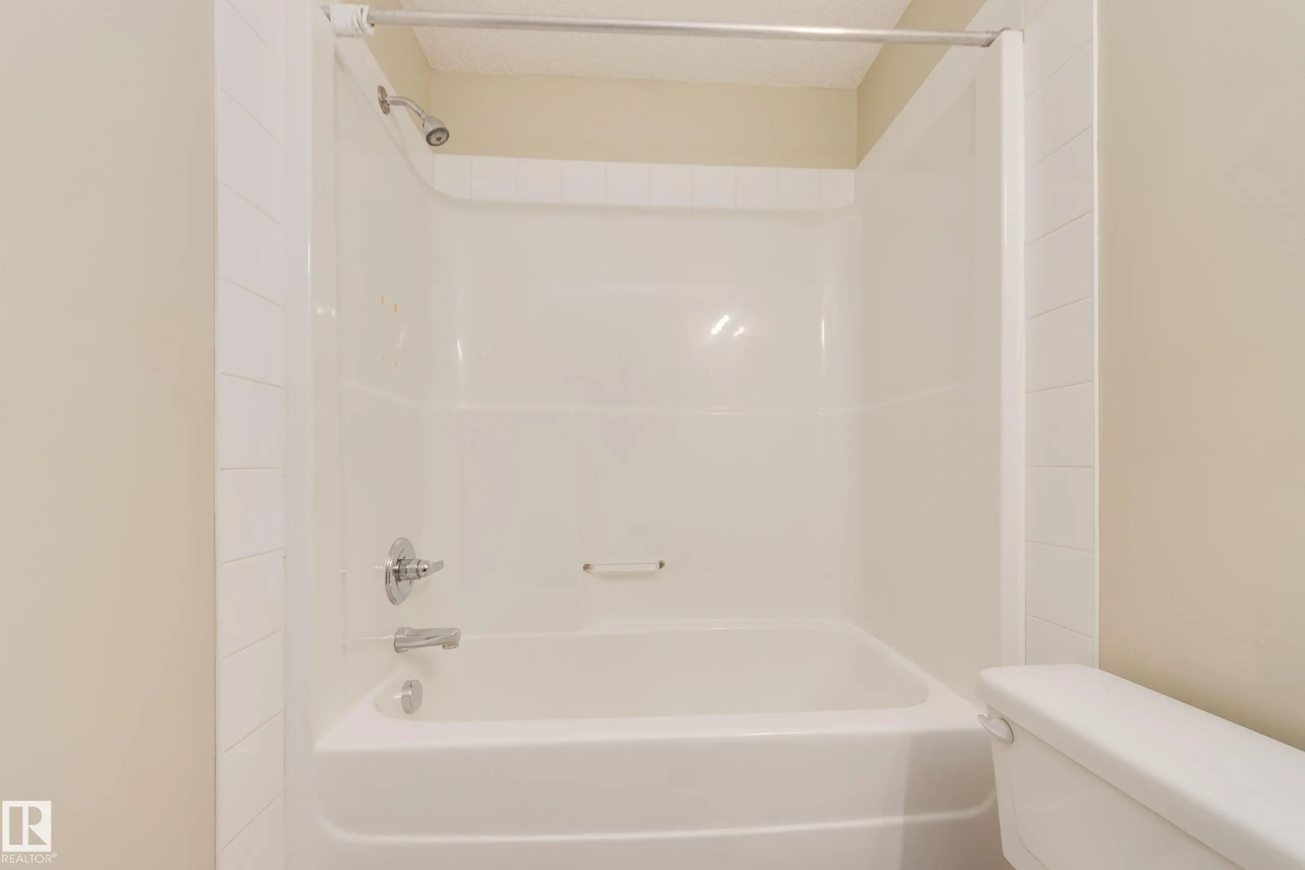 309 CLAREVIEW STATION Drive