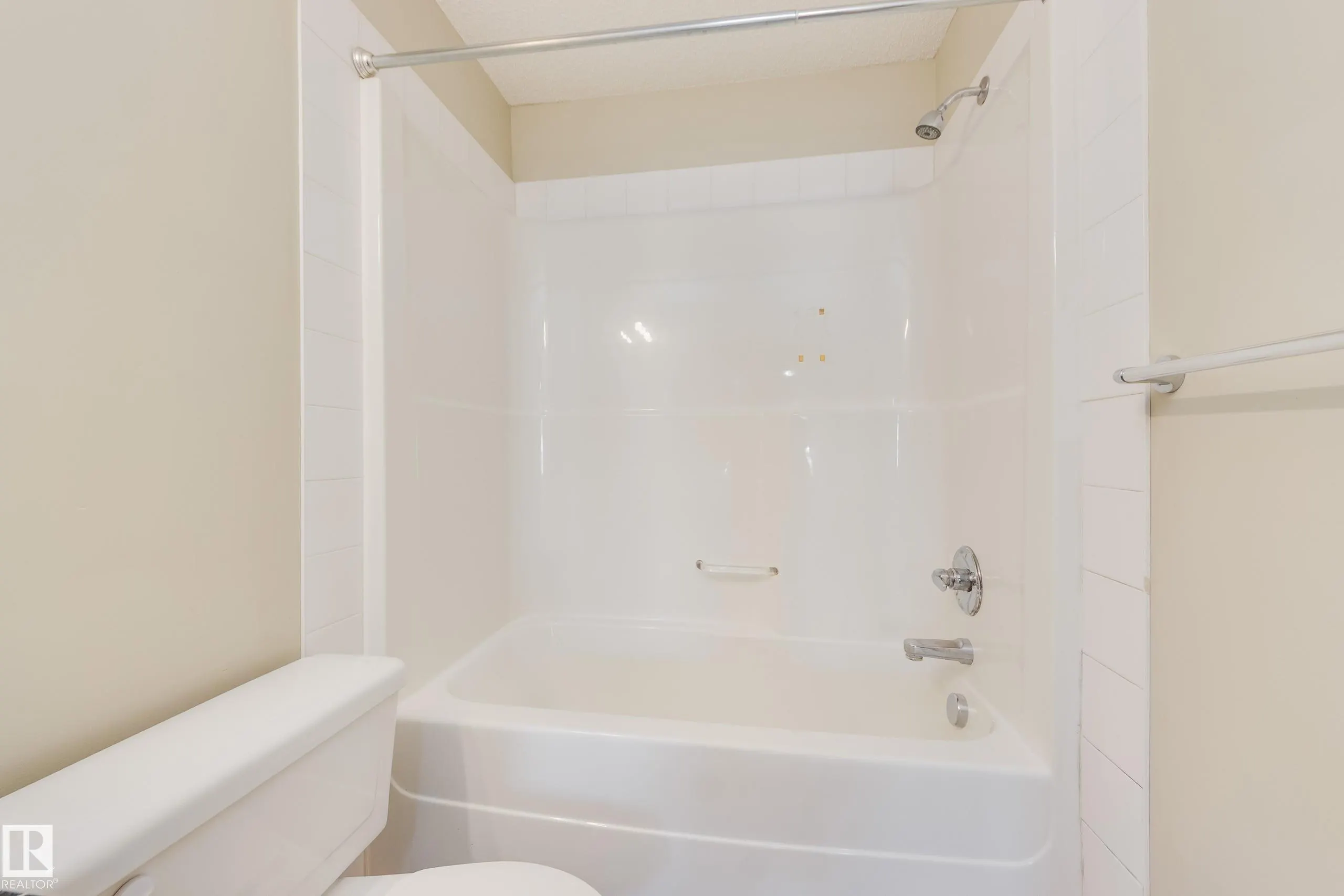 309 CLAREVIEW STATION Drive