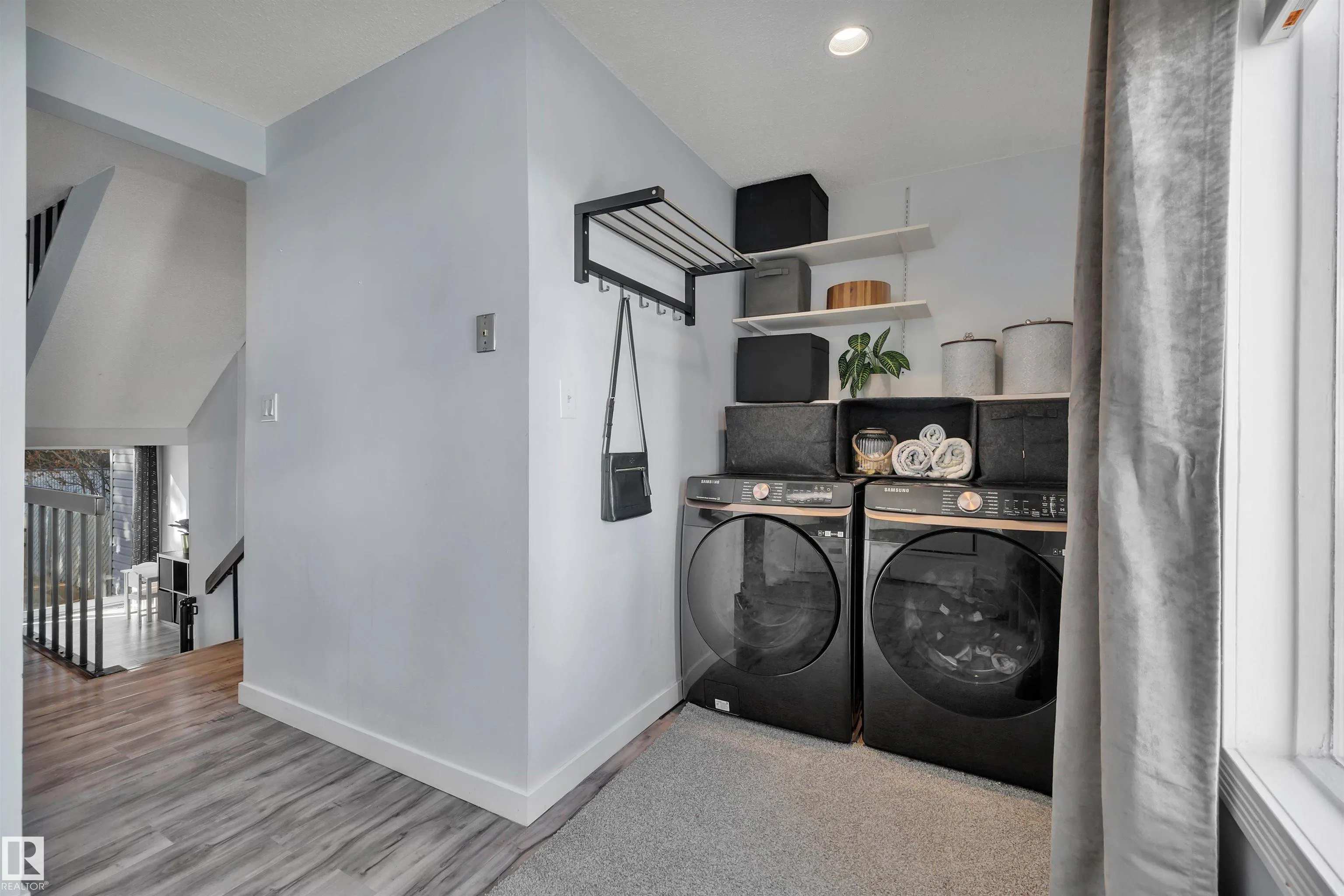 120 KINGSFIELD Village