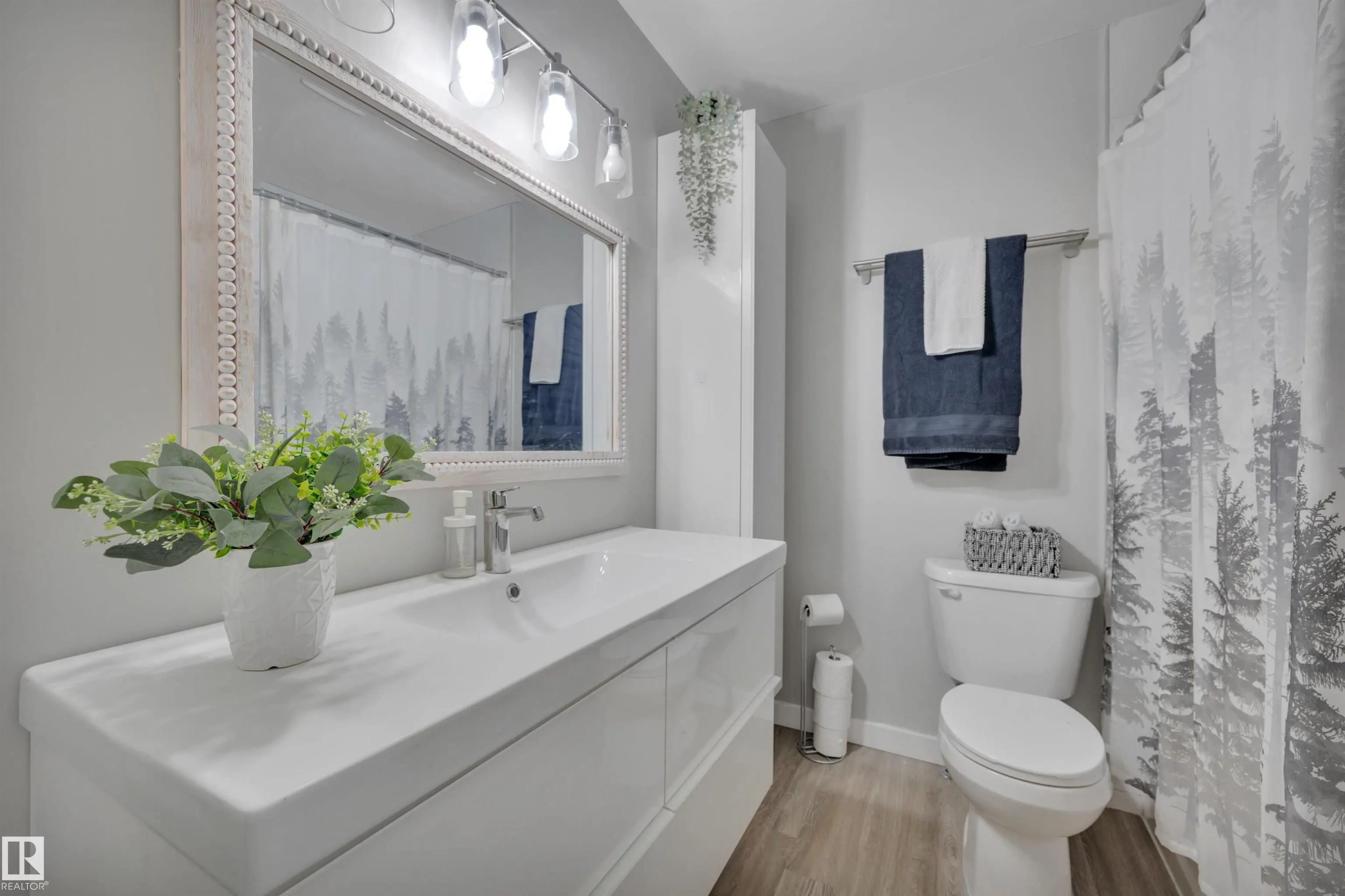 120 KINGSFIELD Village