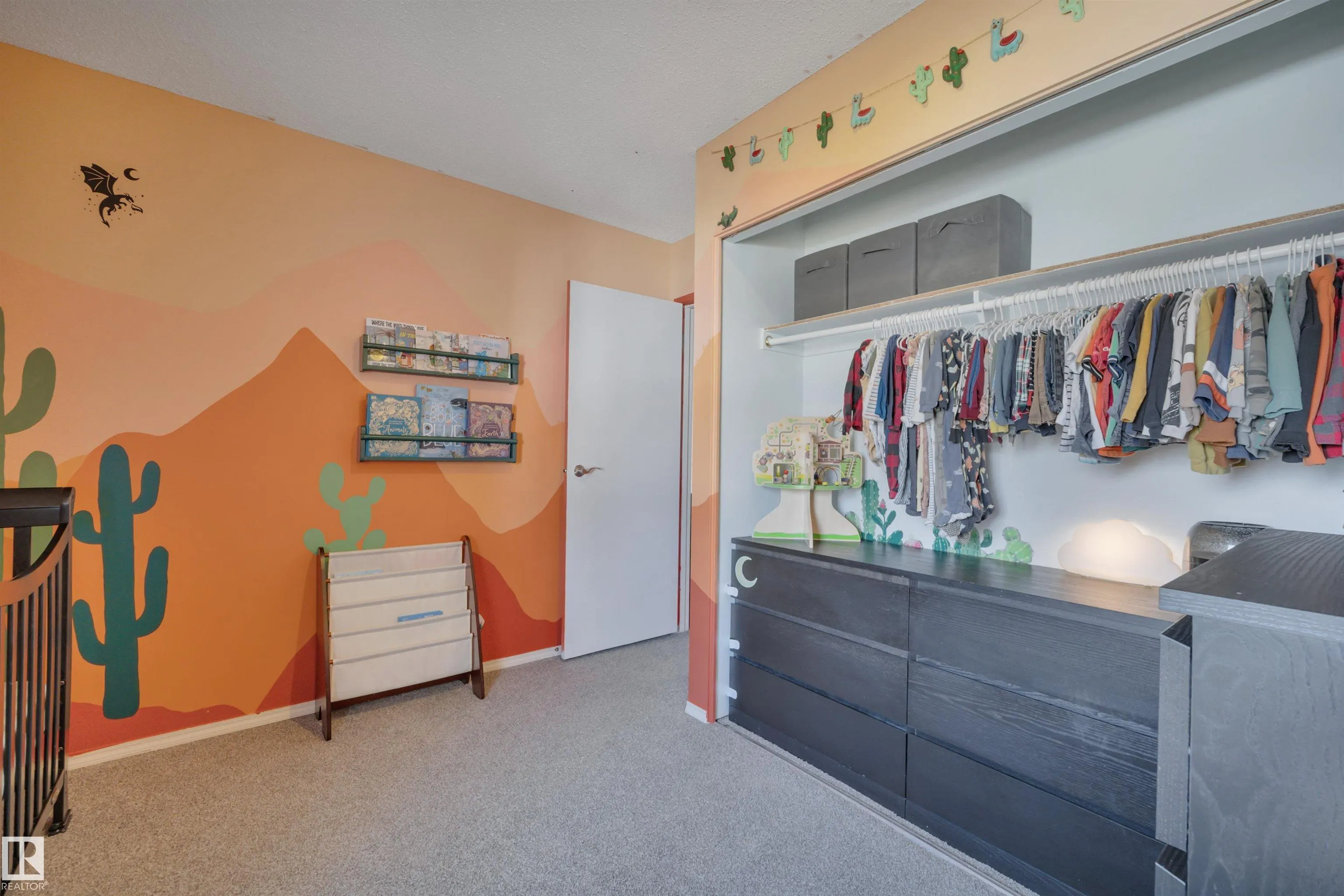 120 KINGSFIELD Village