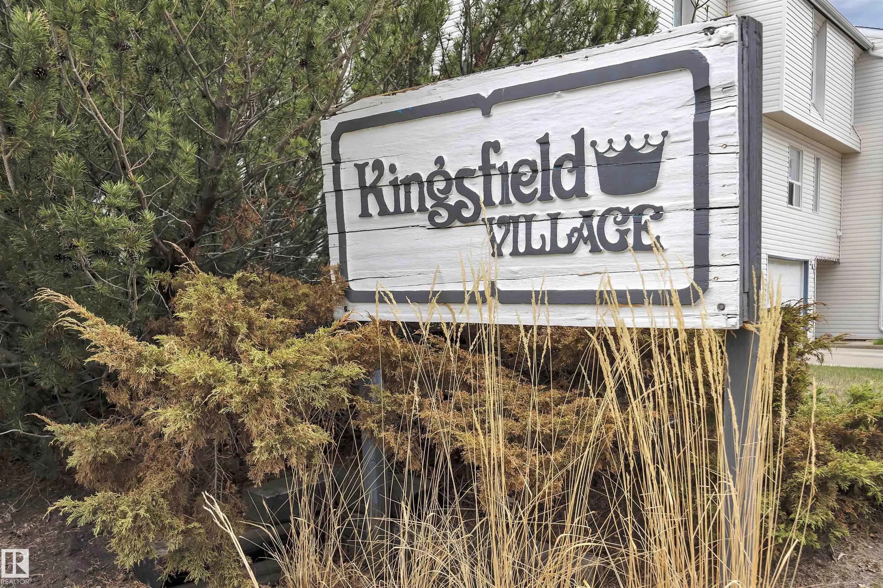 120 KINGSFIELD Village