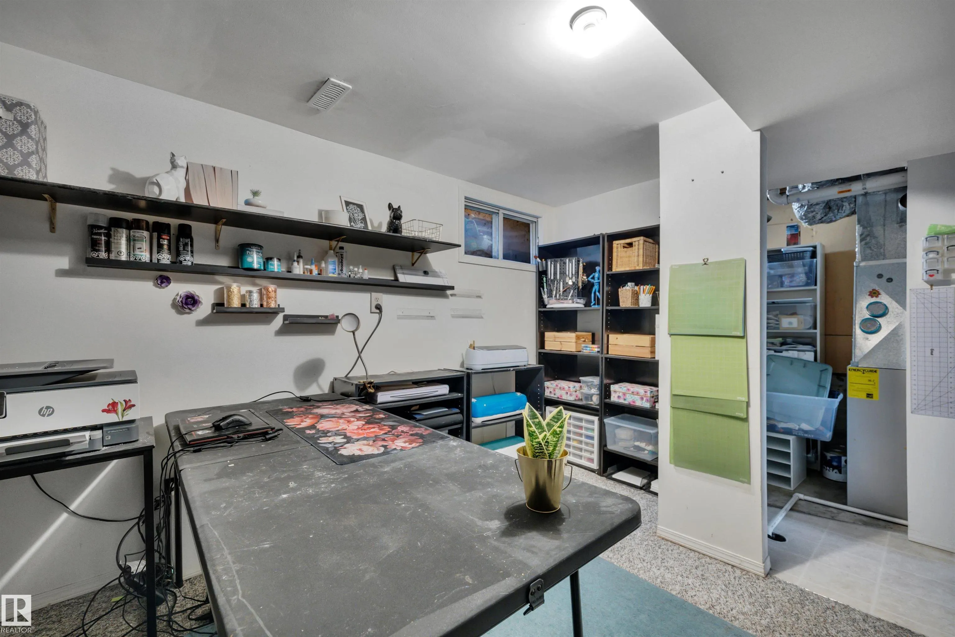 120 KINGSFIELD Village