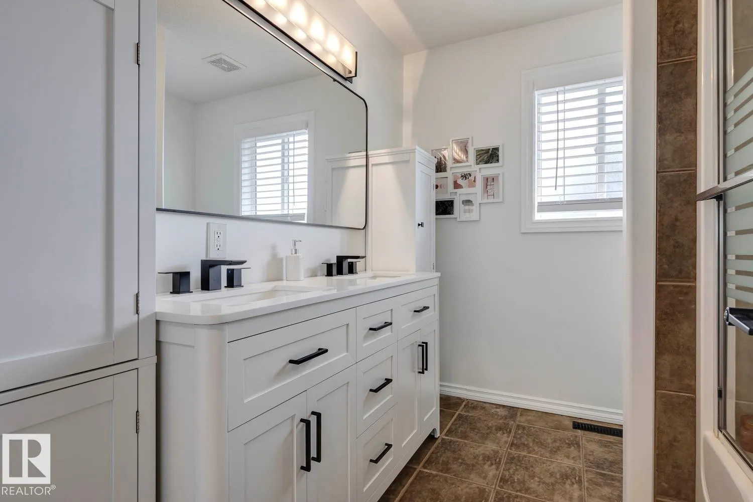 1847 BOWMAN Point(e)