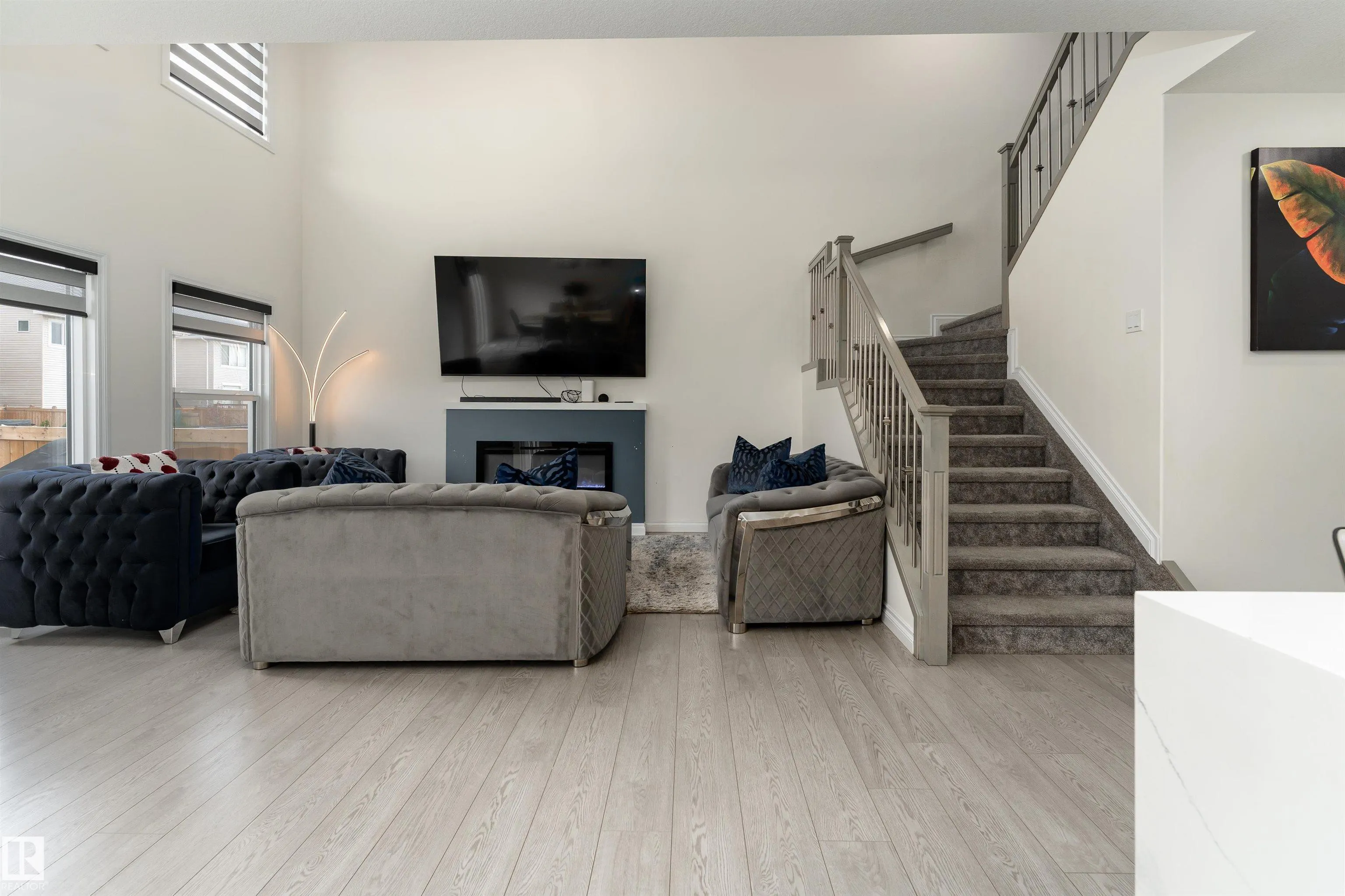 5710 CAUTLEY Crescent