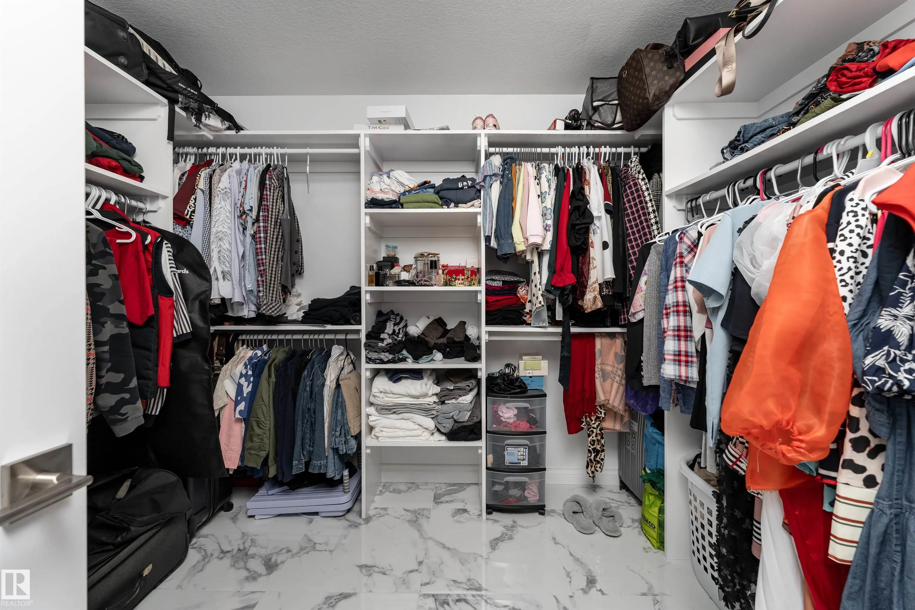 5710 CAUTLEY Crescent