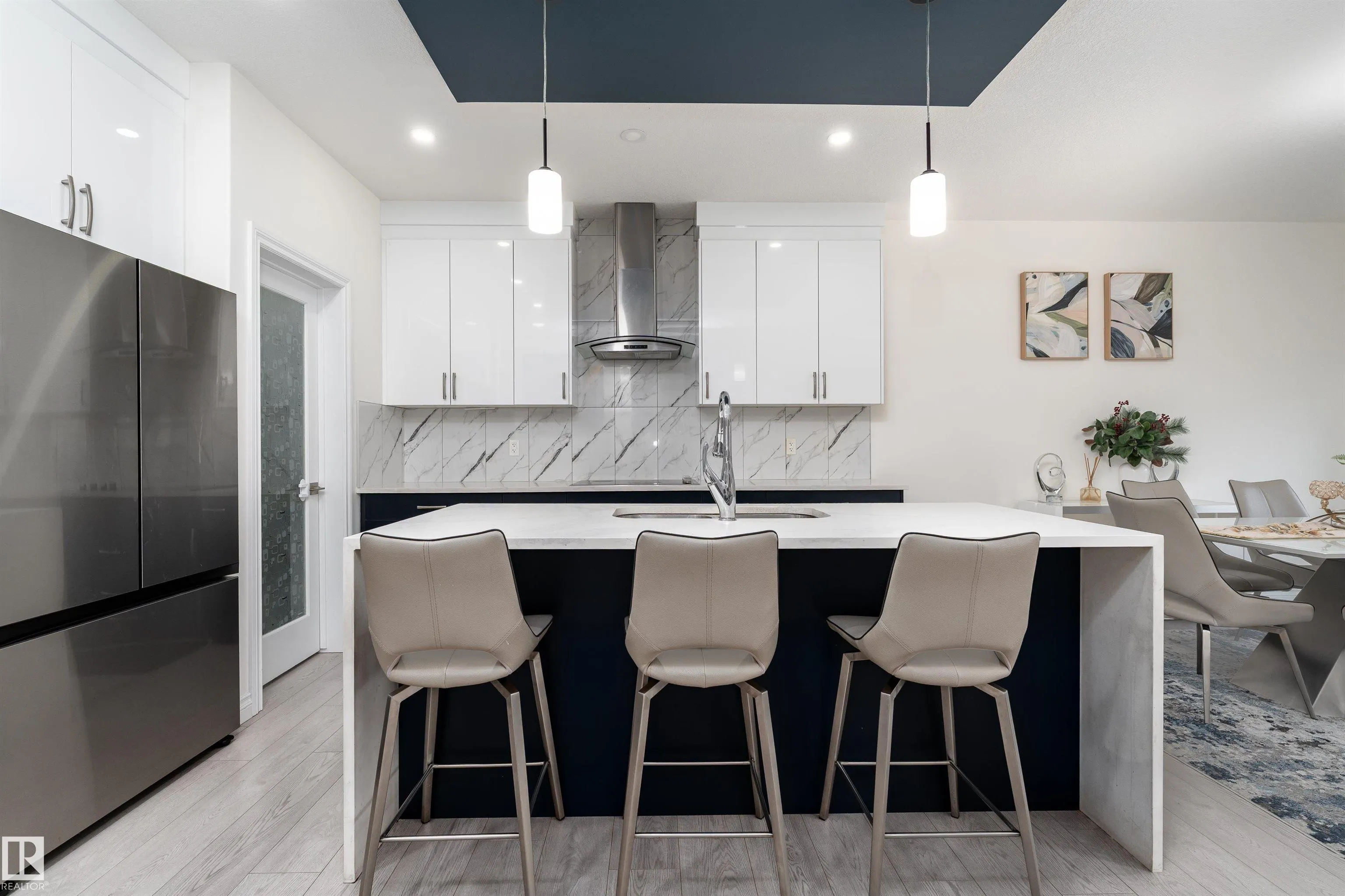 5710 CAUTLEY Crescent