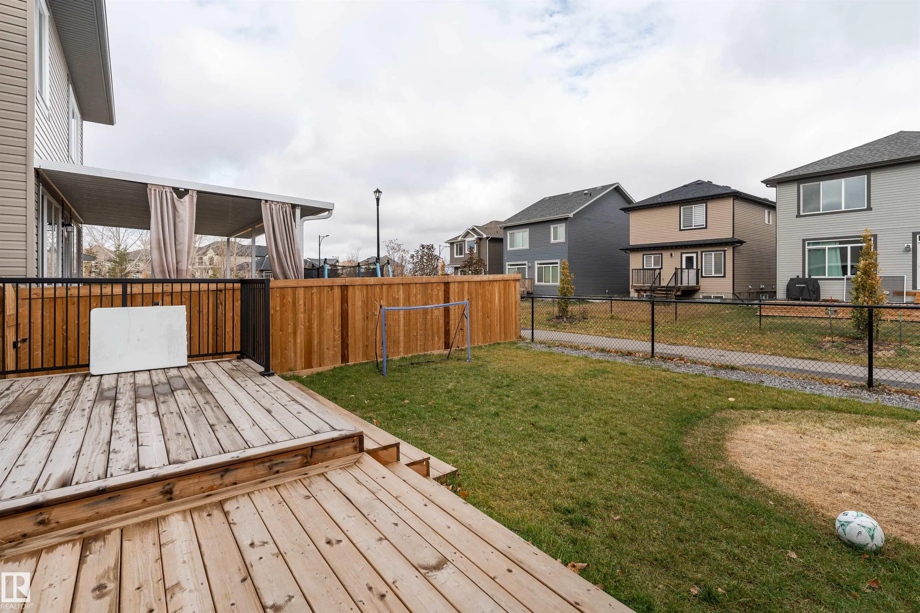 5710 CAUTLEY Crescent