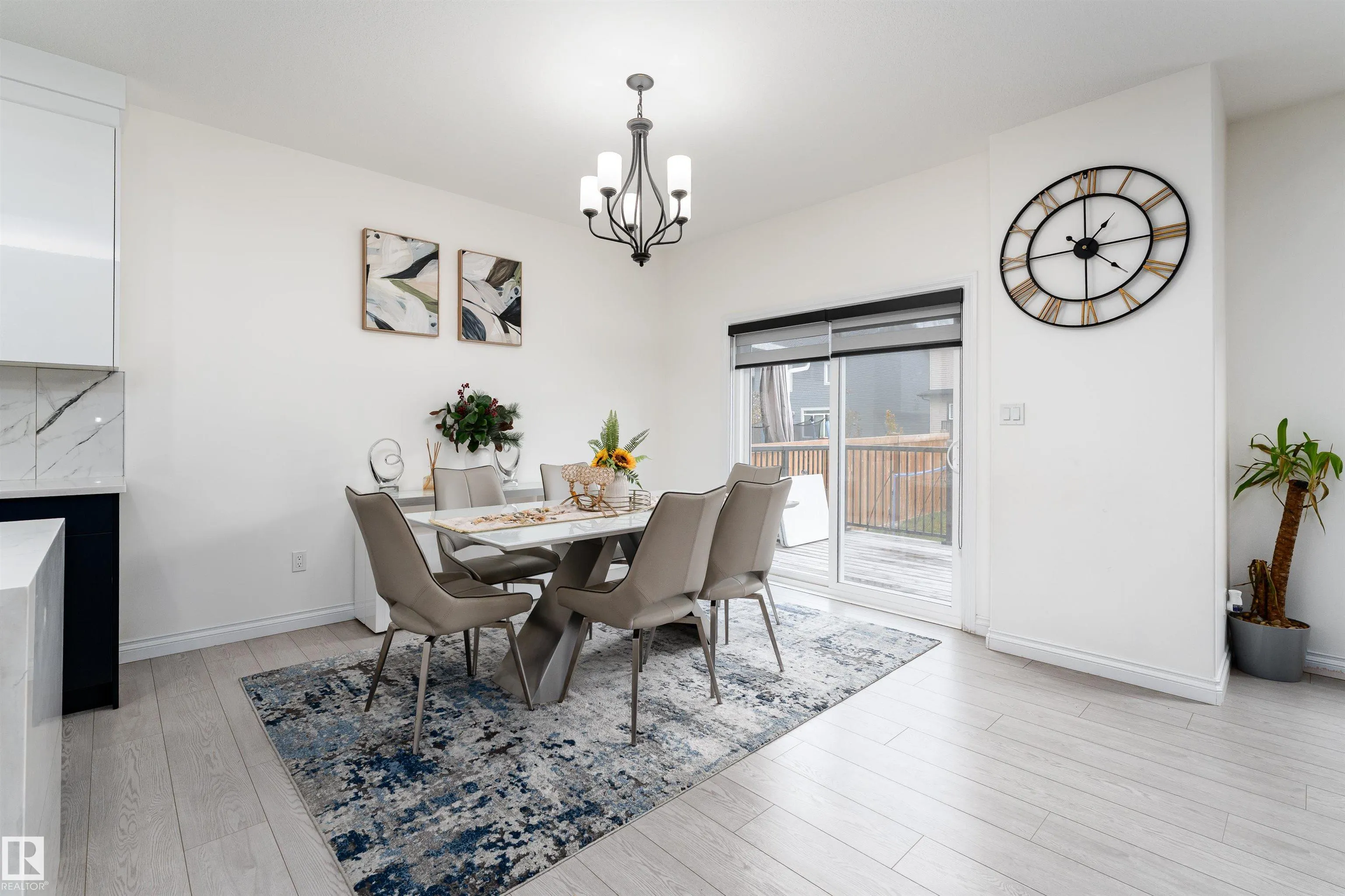 5710 CAUTLEY Crescent